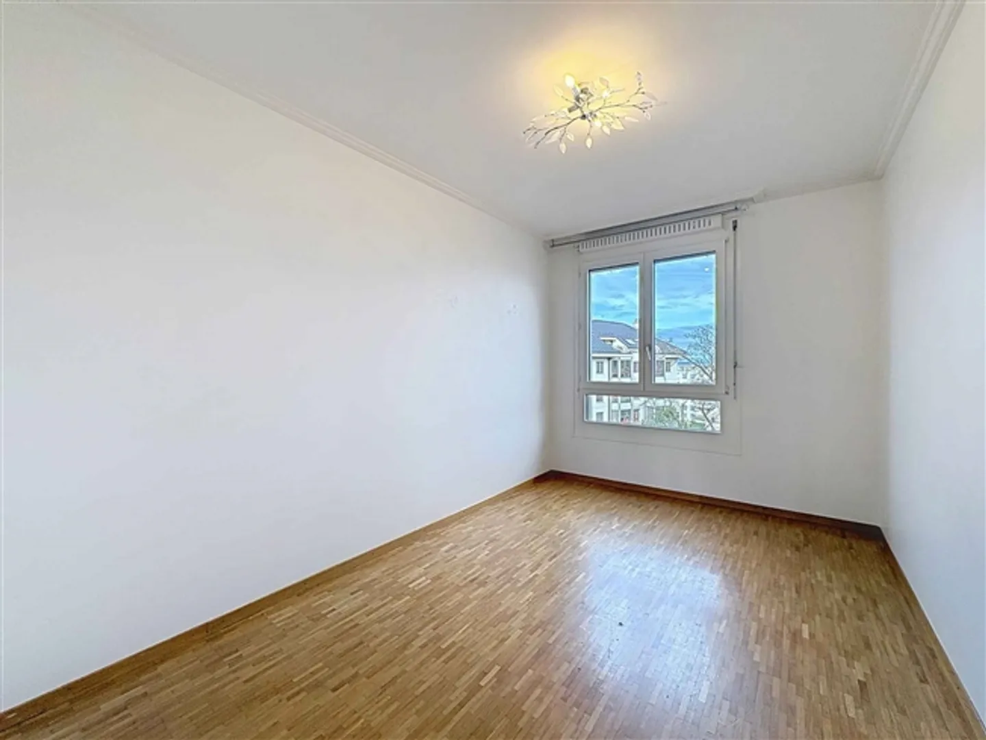 Appartamento 6 stanze con balconi e loggia - Foto 8 di 11