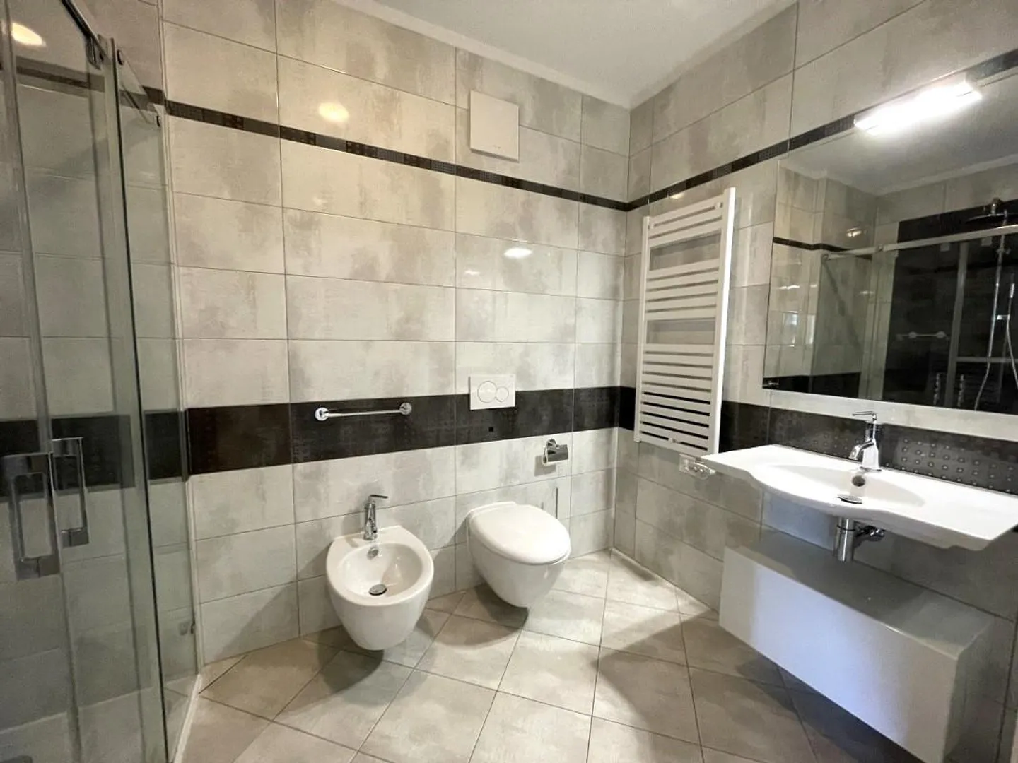 Appartamento 3.5 stanze con grande terrazza e vista libera - Foto 8 di 13