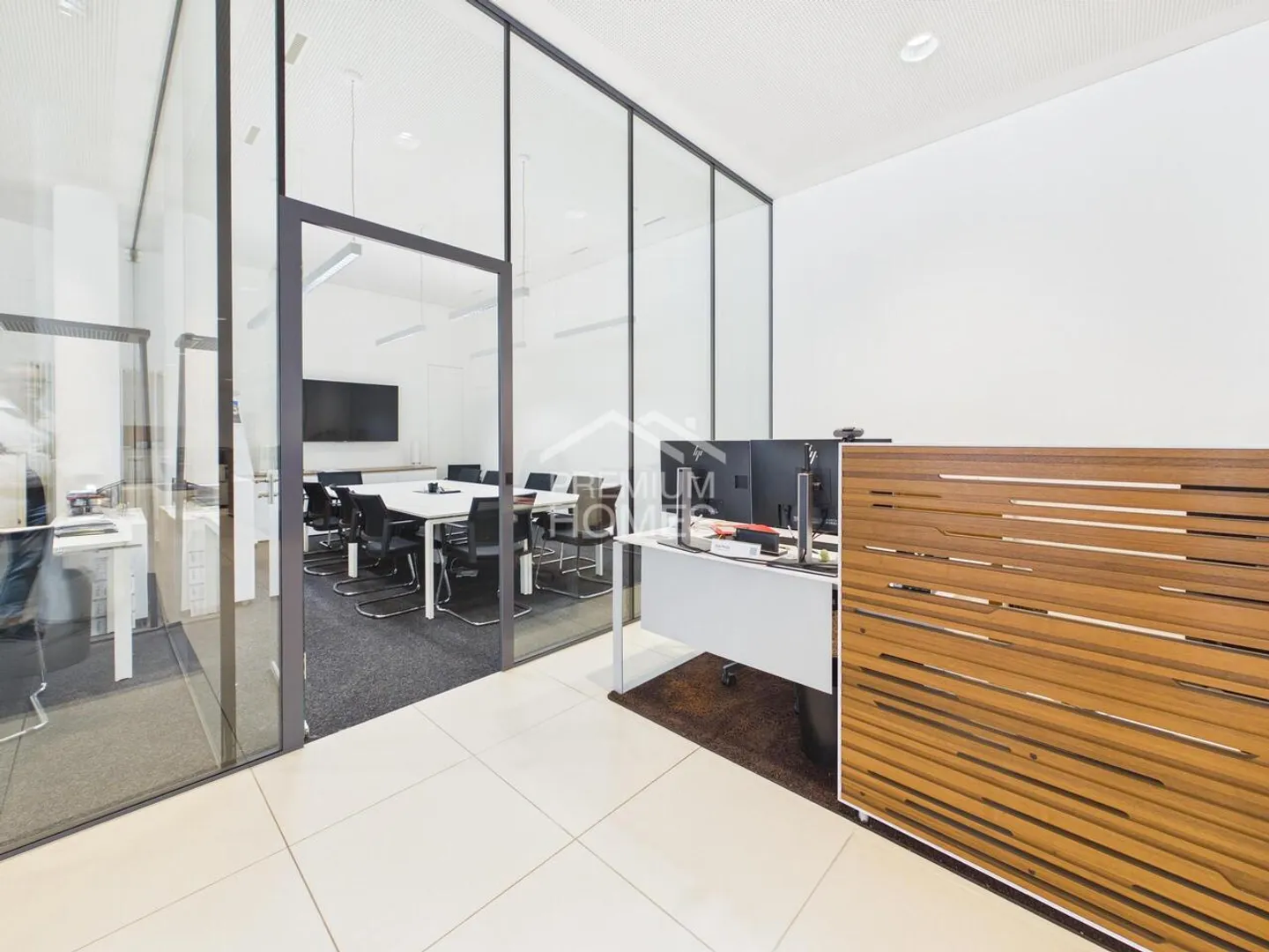 Modern Commercial Space in Glarus - Photo 7 of 11