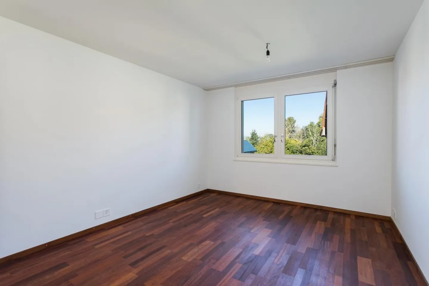 Vita cittadina e tranquillità perfettamente combinate - Foto 5 di 12