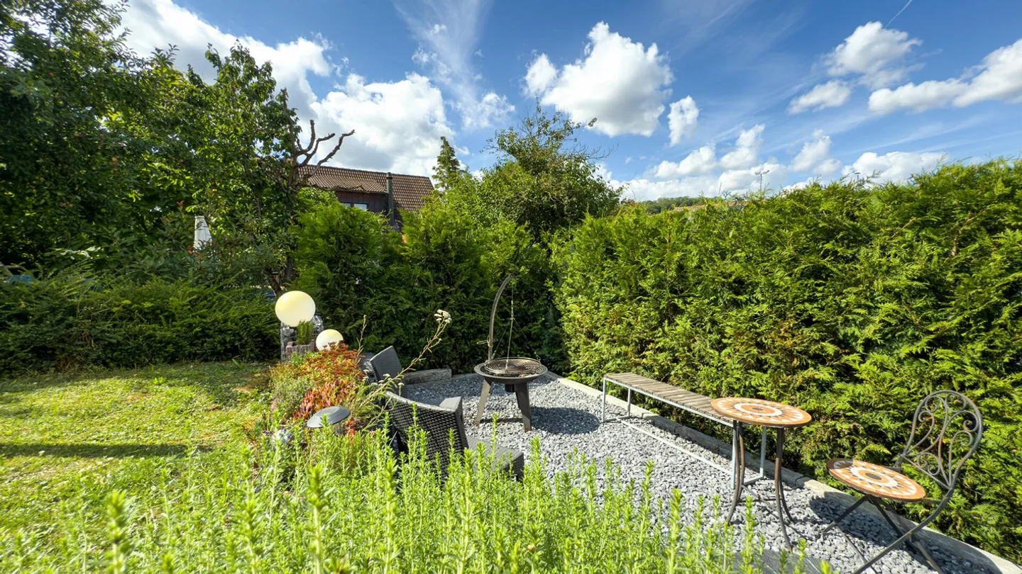 Bellissima casa unifamiliare a Trasadingen, Canton Schaffhausen - Foto 2 di 16