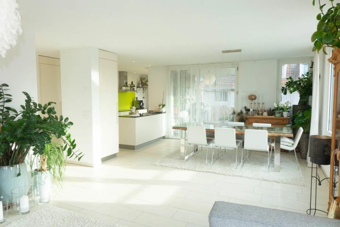 Appartement lumineux et spacieux avec balcon ensoleillé - Photo 3 sur 11