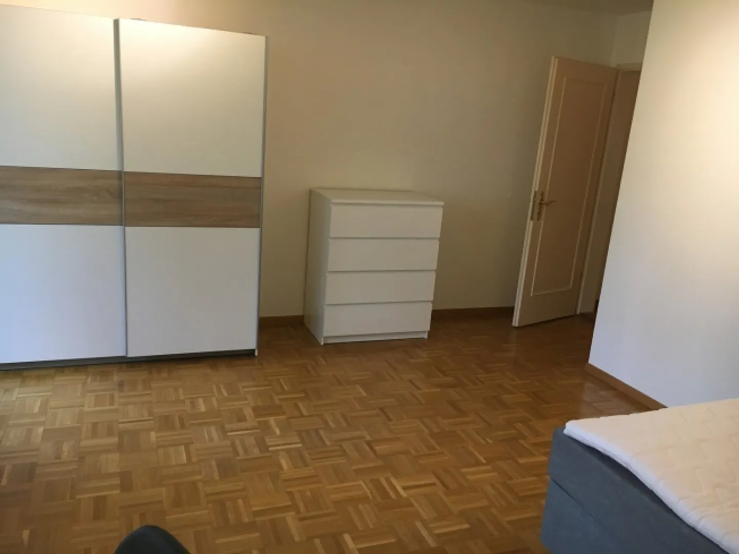 Apartment for rent - Photo 4 of 7