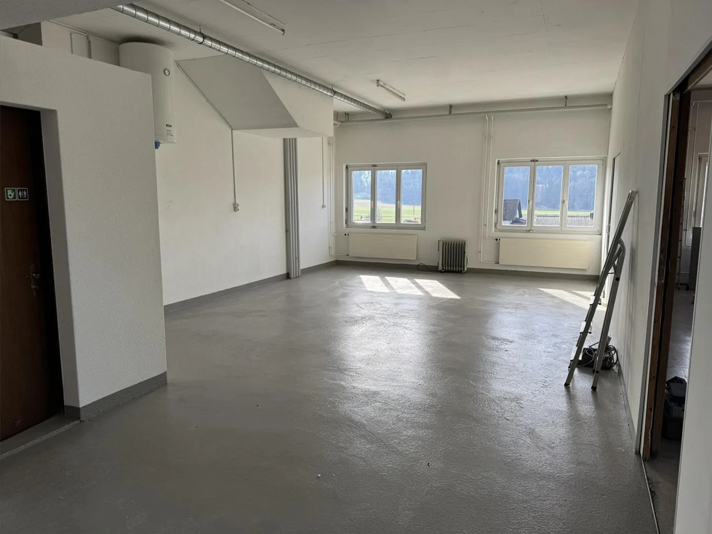 Commercial Office Space - Photo 4 of 4