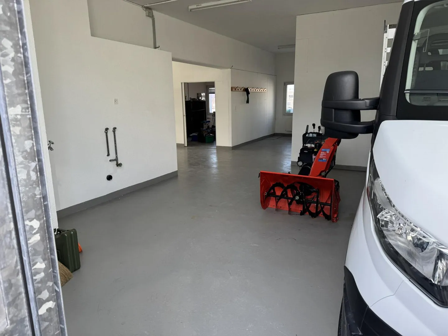 Commercial Office Space - Photo 1 of 4