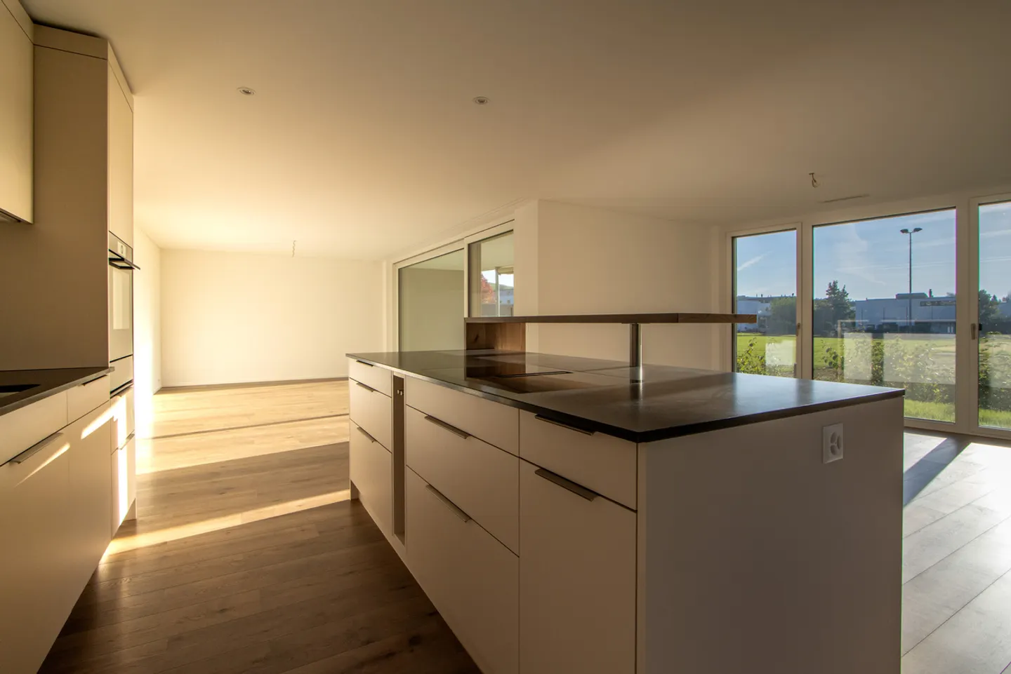 Splendido appartamento di 4.5 locali al piano terra, nelle immediate vicinanze del lago! - Foto 2 di 11