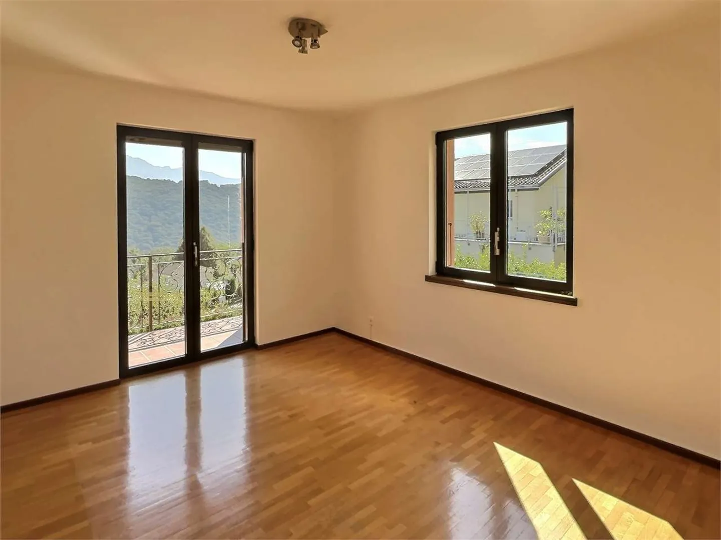 Charming Tessiner House - Photo 11 of 13