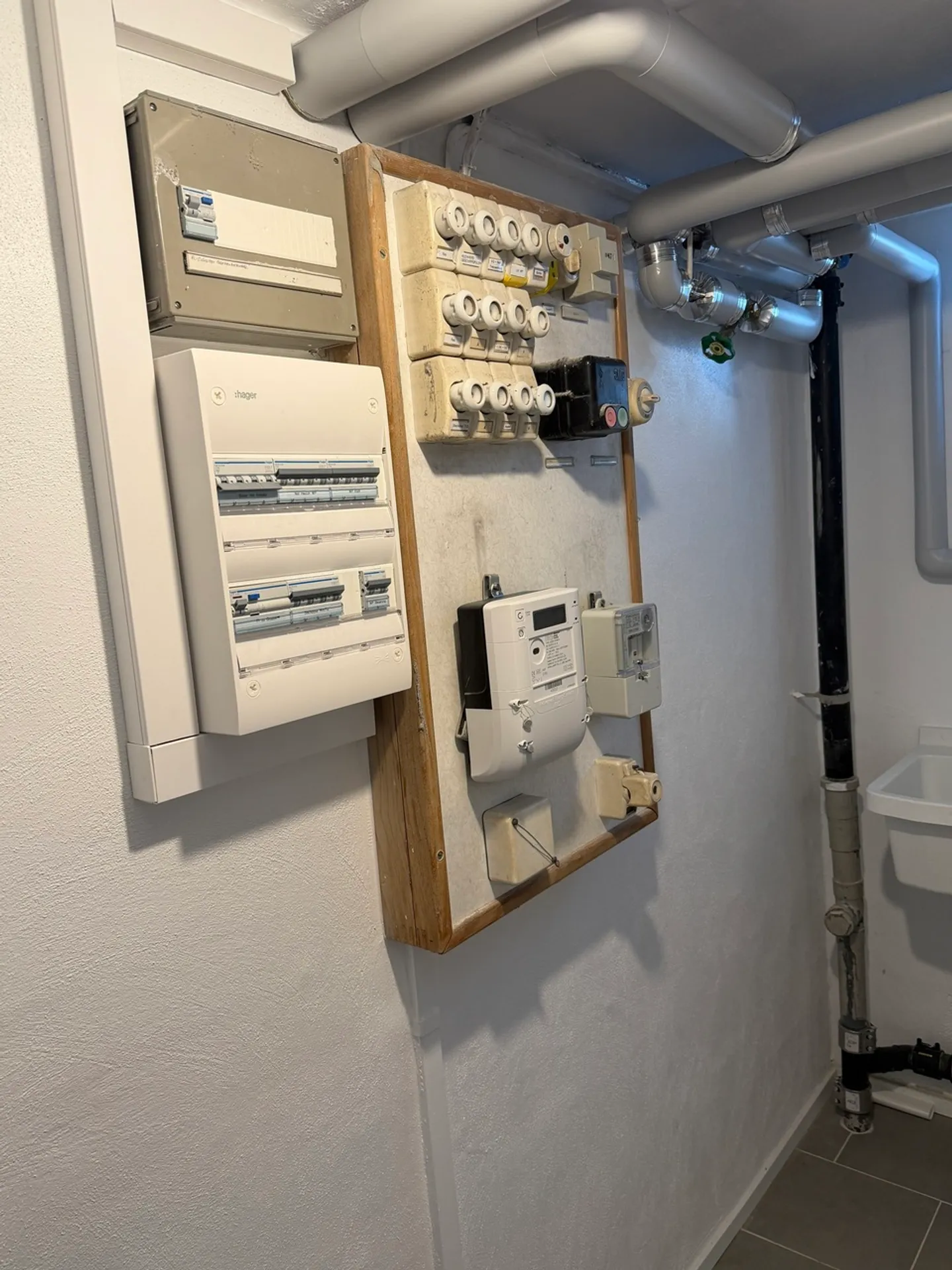 Modernes Doppeleinfamilienhaus mit Garten - Foto 13 von 16