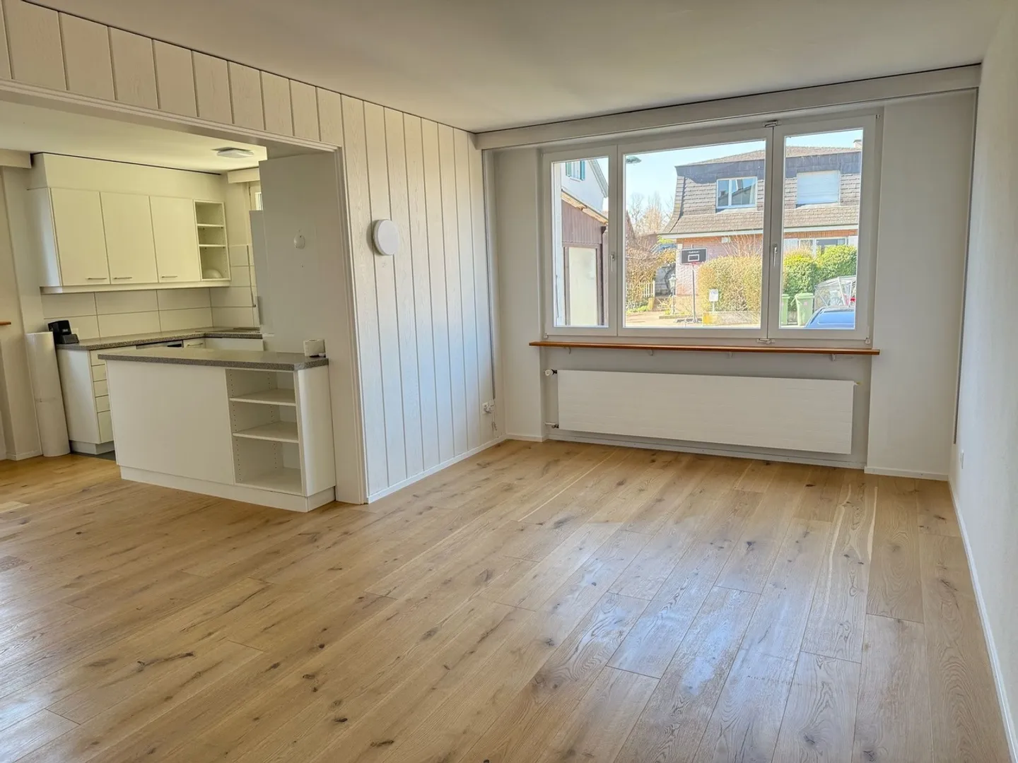 Modernes Doppeleinfamilienhaus mit Garten - Foto 3 von 16