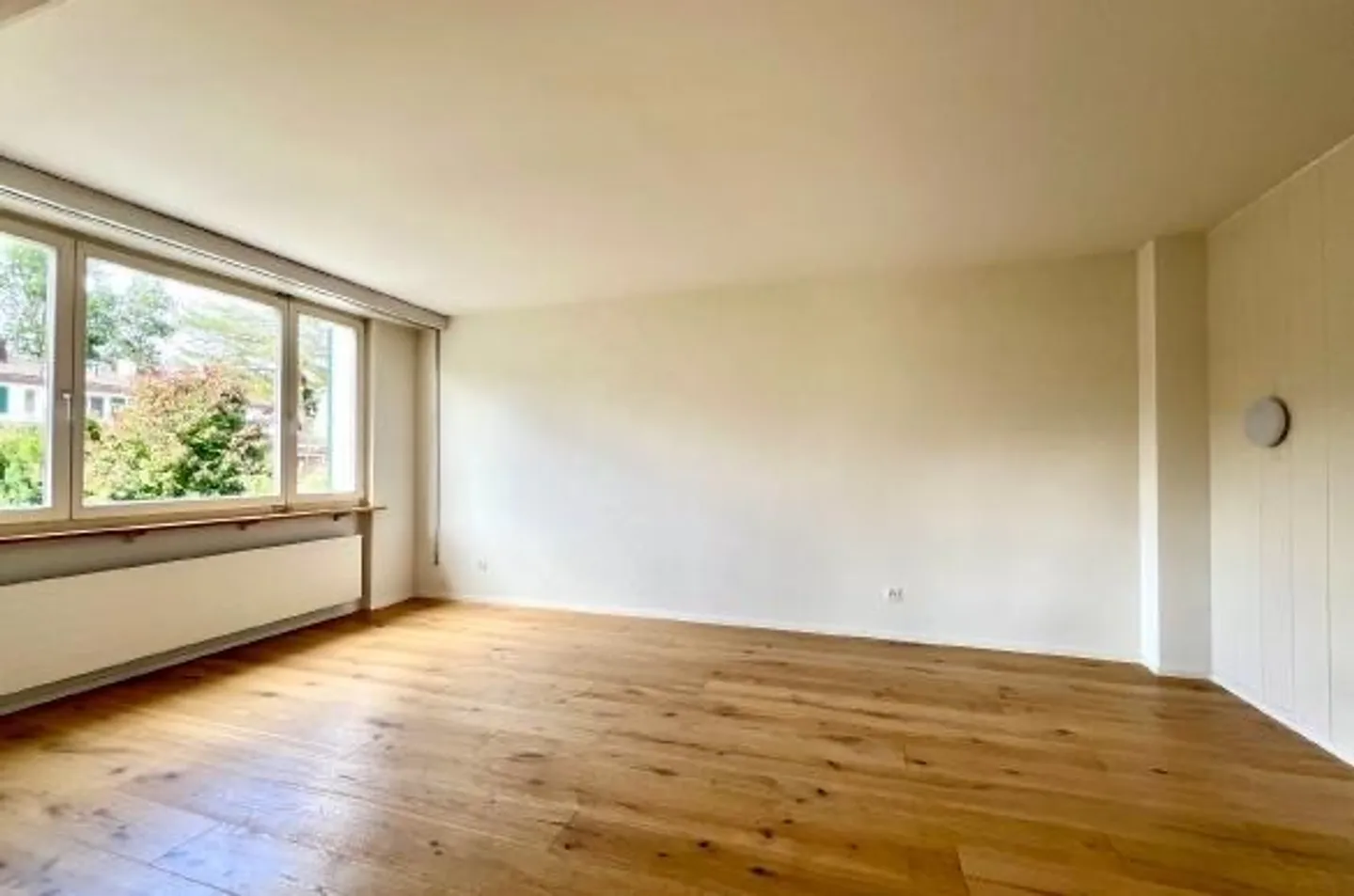 Modernes Doppeleinfamilienhaus mit Garten - Foto 5 von 16