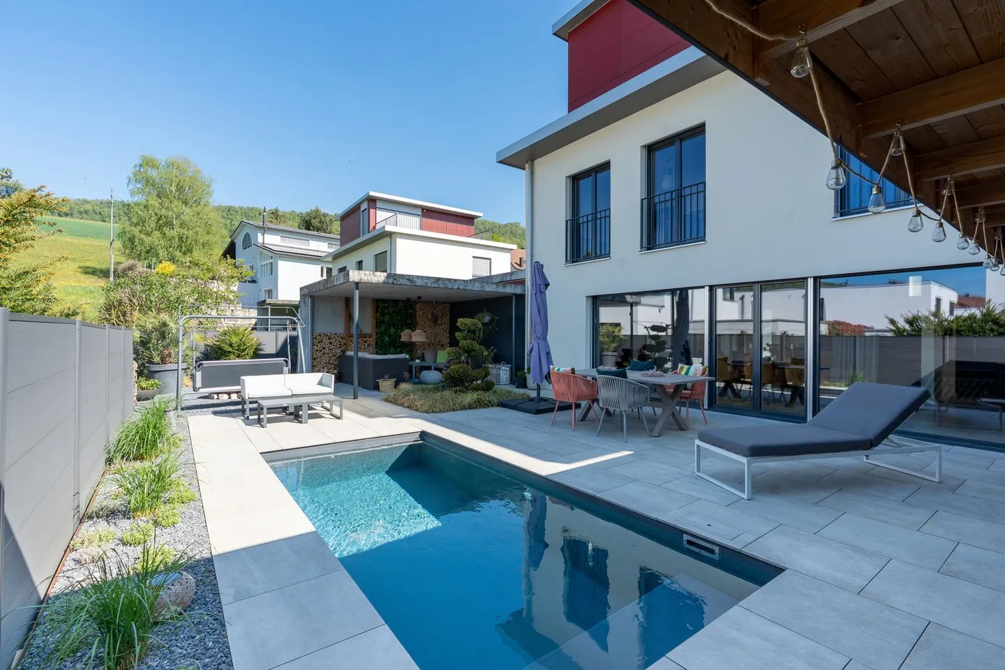 Maison individuelle exclusive avec piscine et sauna à Erlinsbach AG - Photo 2 sur 24