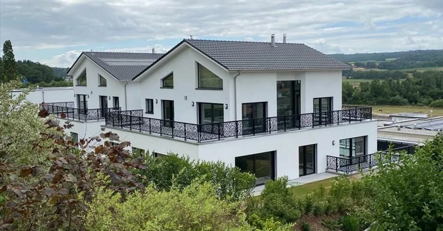 Modernes Apartment mit Terrasse - Foto 1 von 12