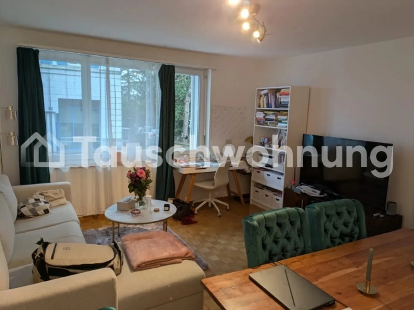 Charming 2.5-room apartment in Zurich, District 6 for exchange - Photo 1 of 1