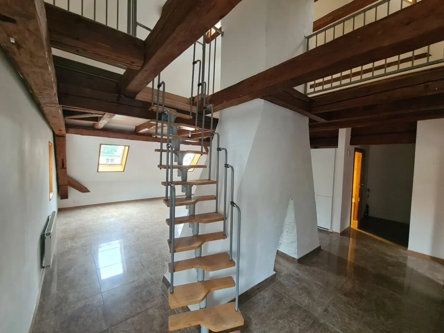 Duplex apartment - Photo 3 of 8