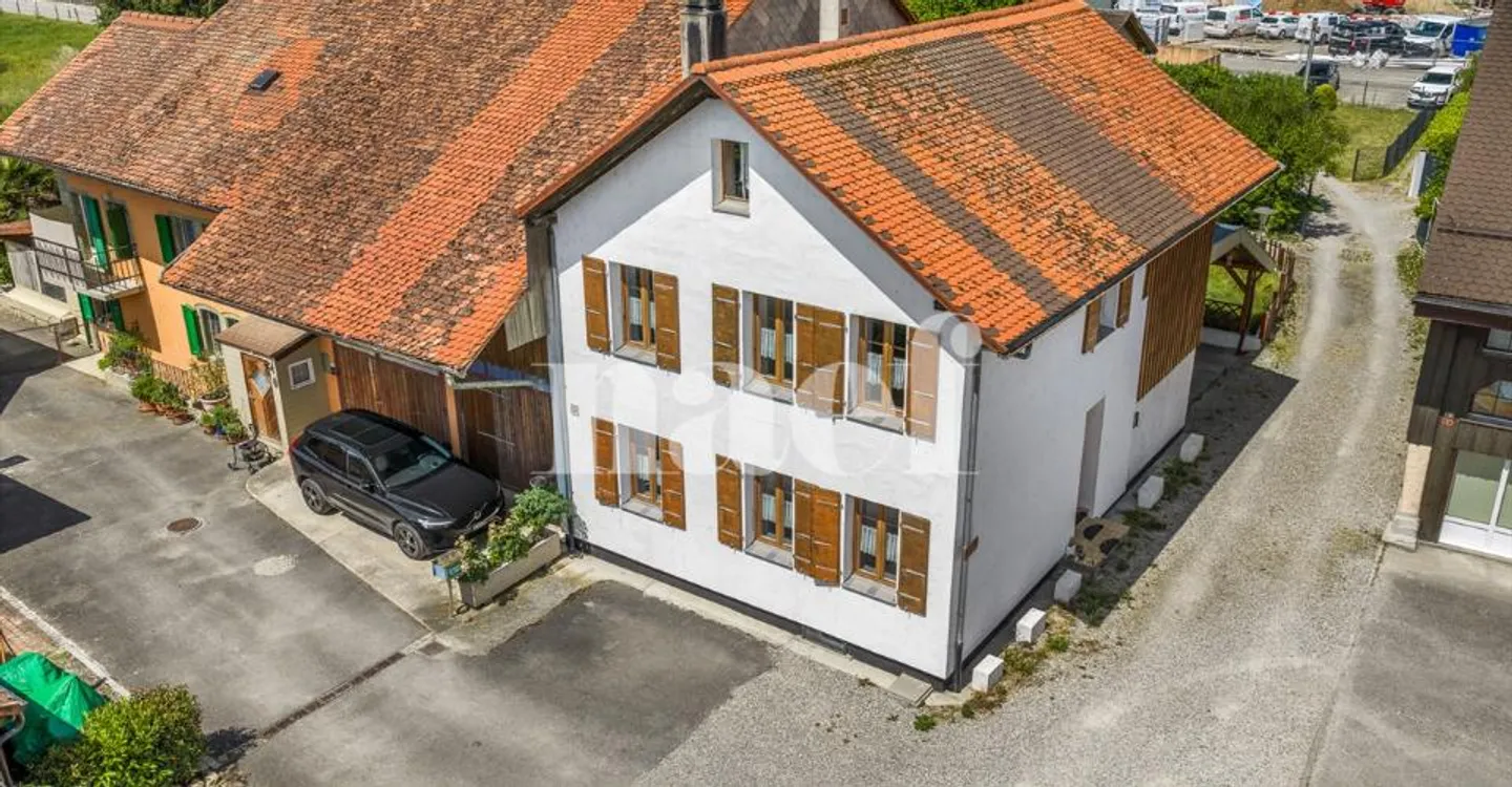Semi-detached village house with 4.5 rooms, veranda and garden for sale in Granges-Marnand - Photo 1 of 6