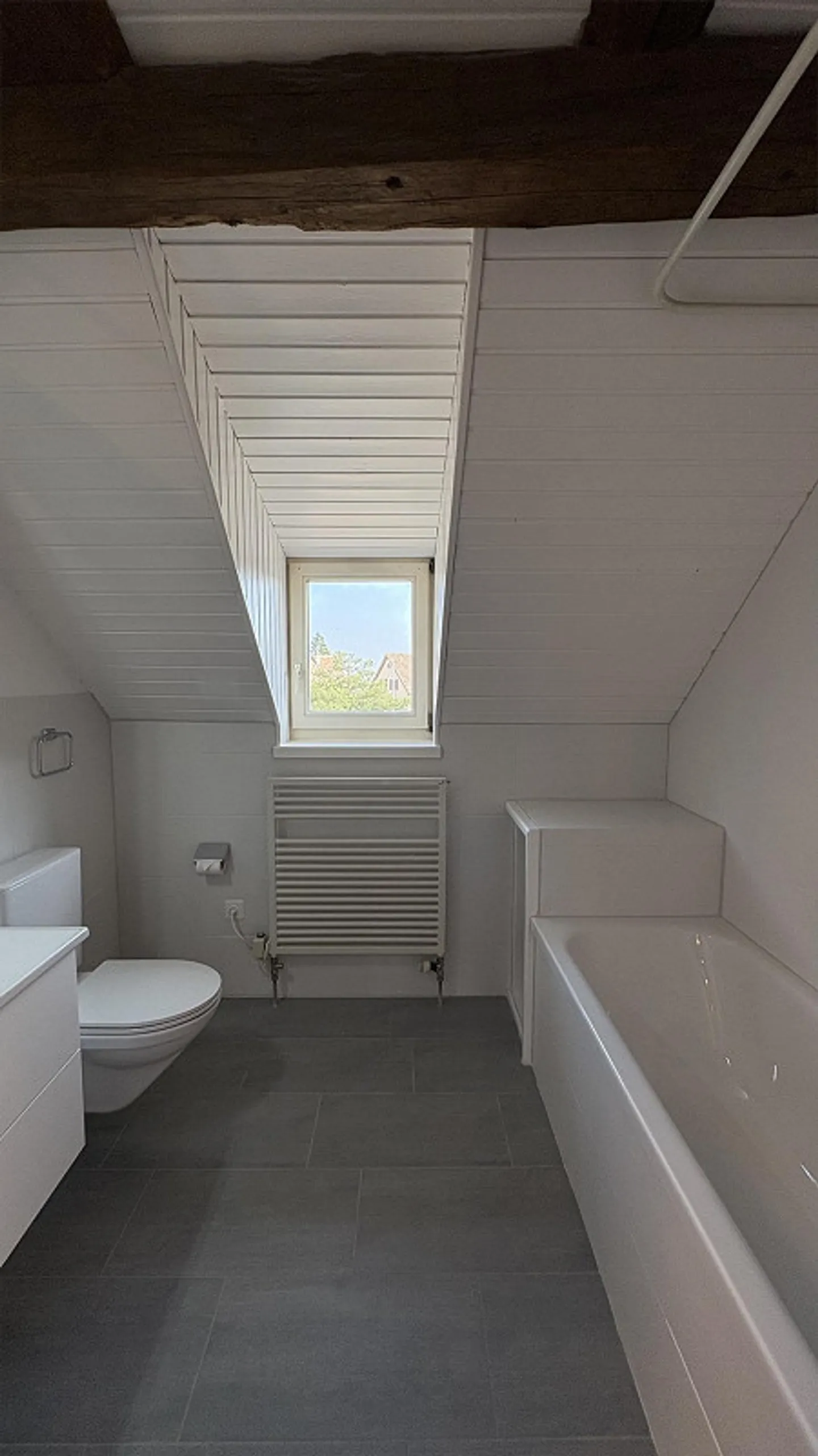 Maisonette familiare di 5,5 stanze con giardino e molta luce – posizione tranquilla - Foto 17 di 19