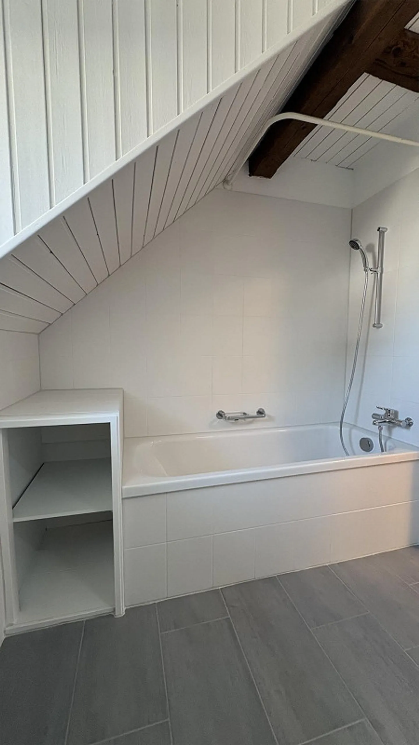 Maisonette familiare di 5,5 stanze con giardino e molta luce – posizione tranquilla - Foto 19 di 19