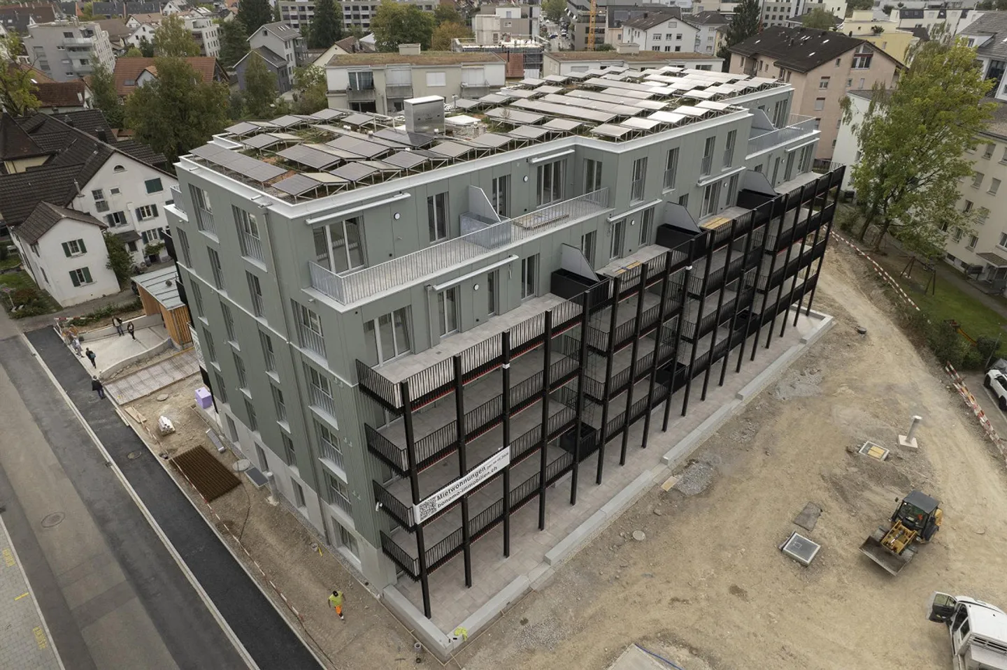 Exclusive 2.5-room apartment on the ground floor - modern & comfortable - Photo 1 of 12