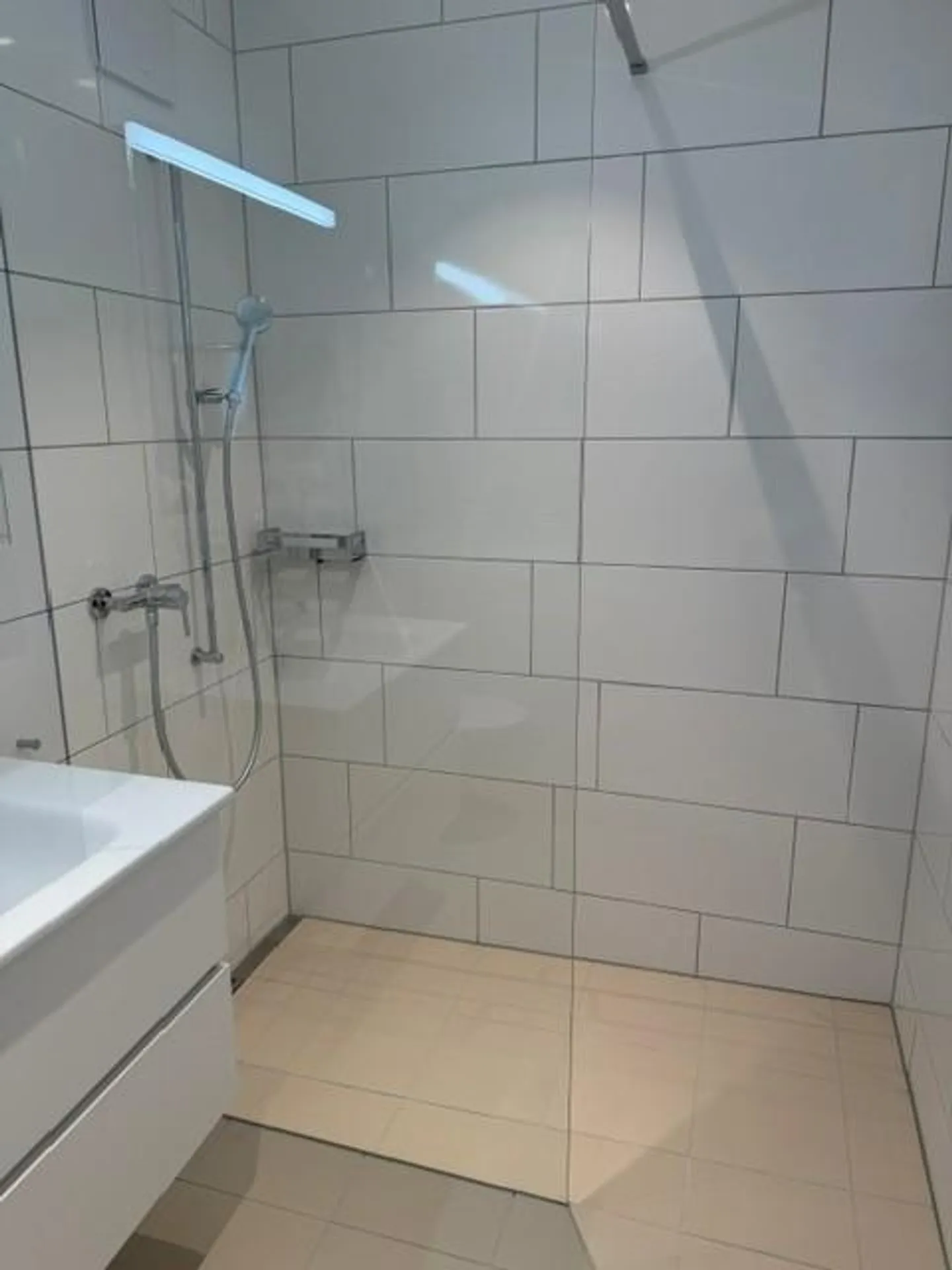 Exclusive 2.5-room apartment on the ground floor - modern & comfortable - Photo 8 of 12