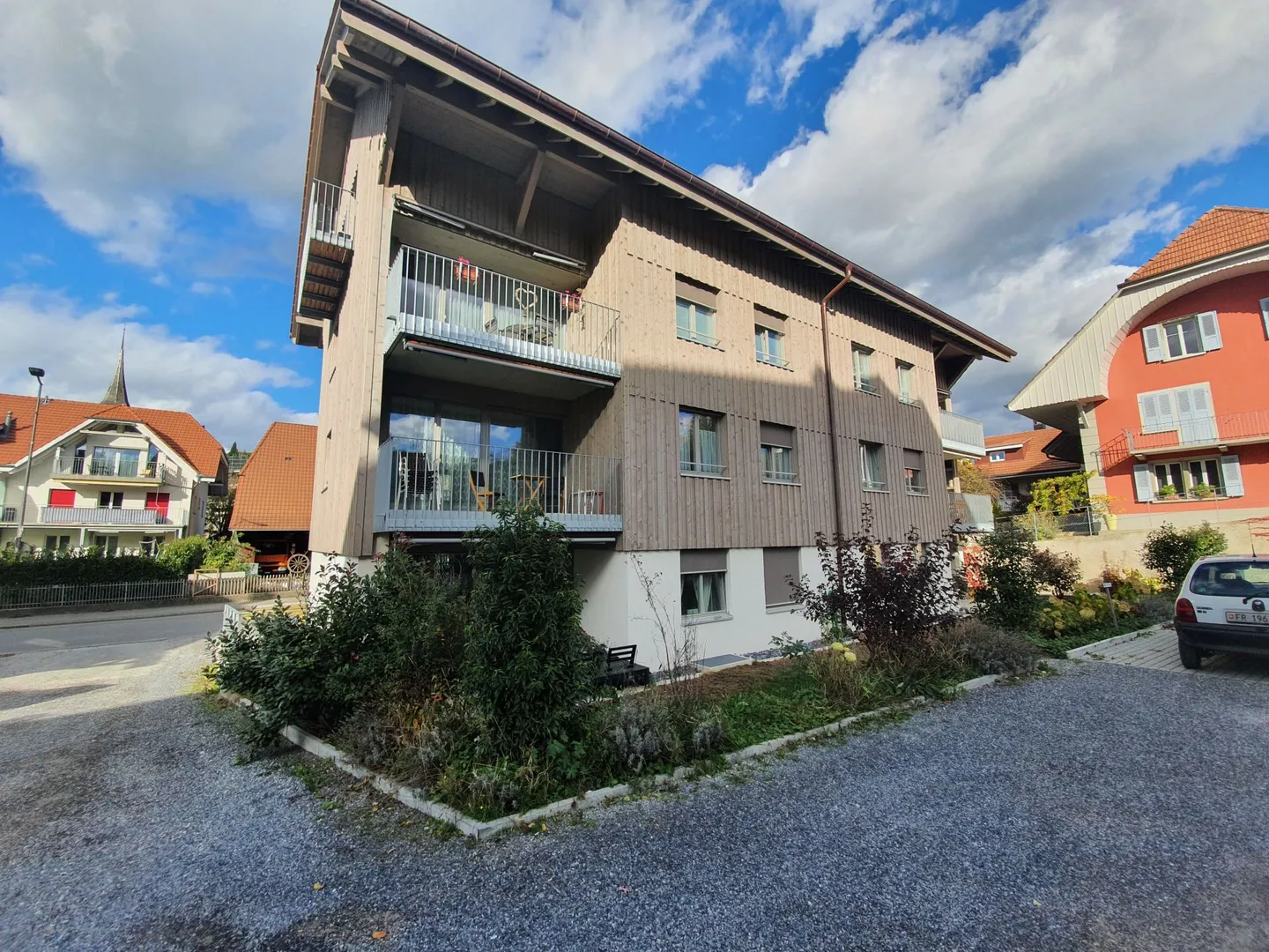 Bright 3.5-room apartment for rent in Kerzers! - Photo 1 of 12