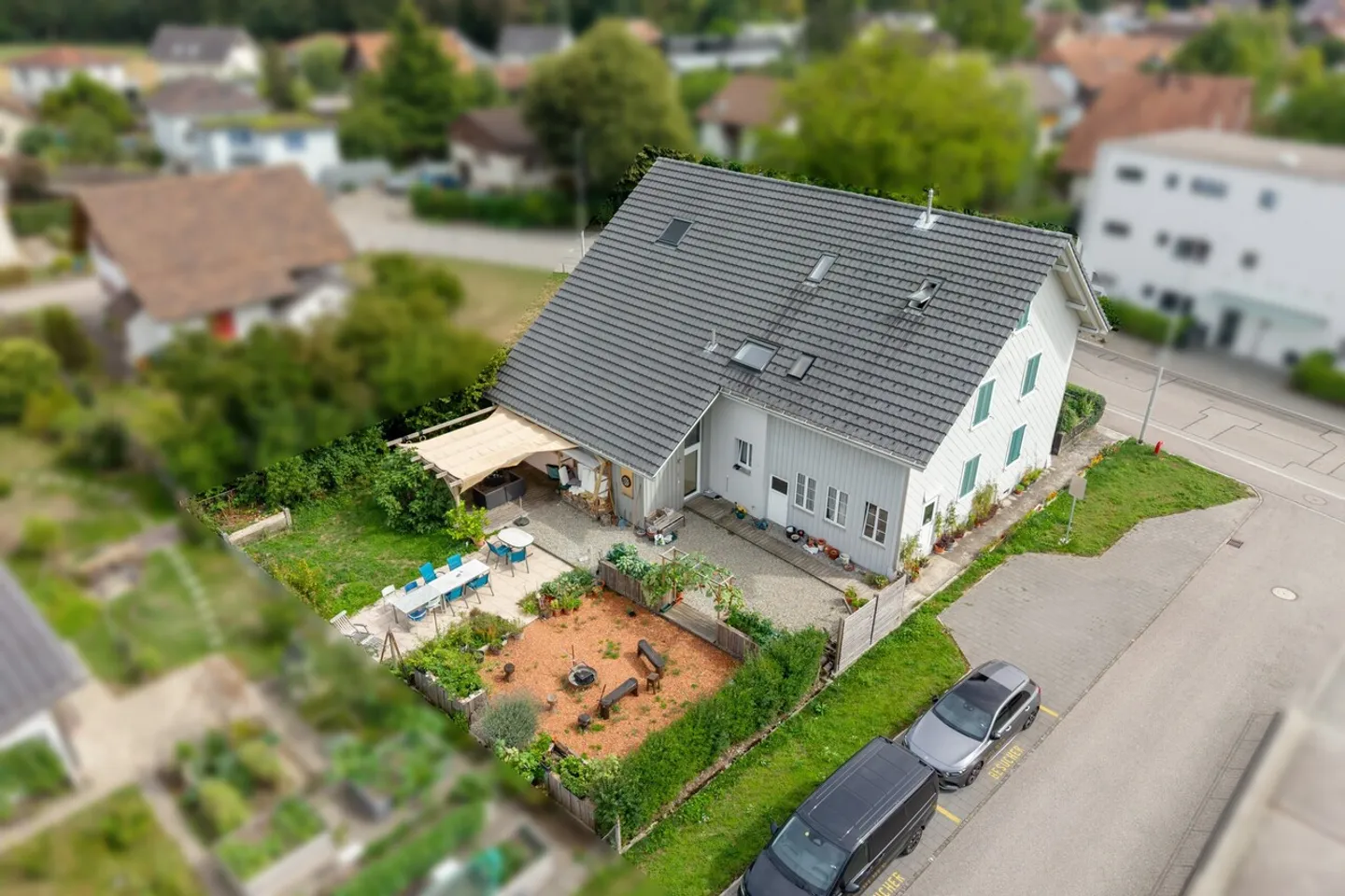 Charmantes Mehrfamilienhaus - Foto 1 von 9