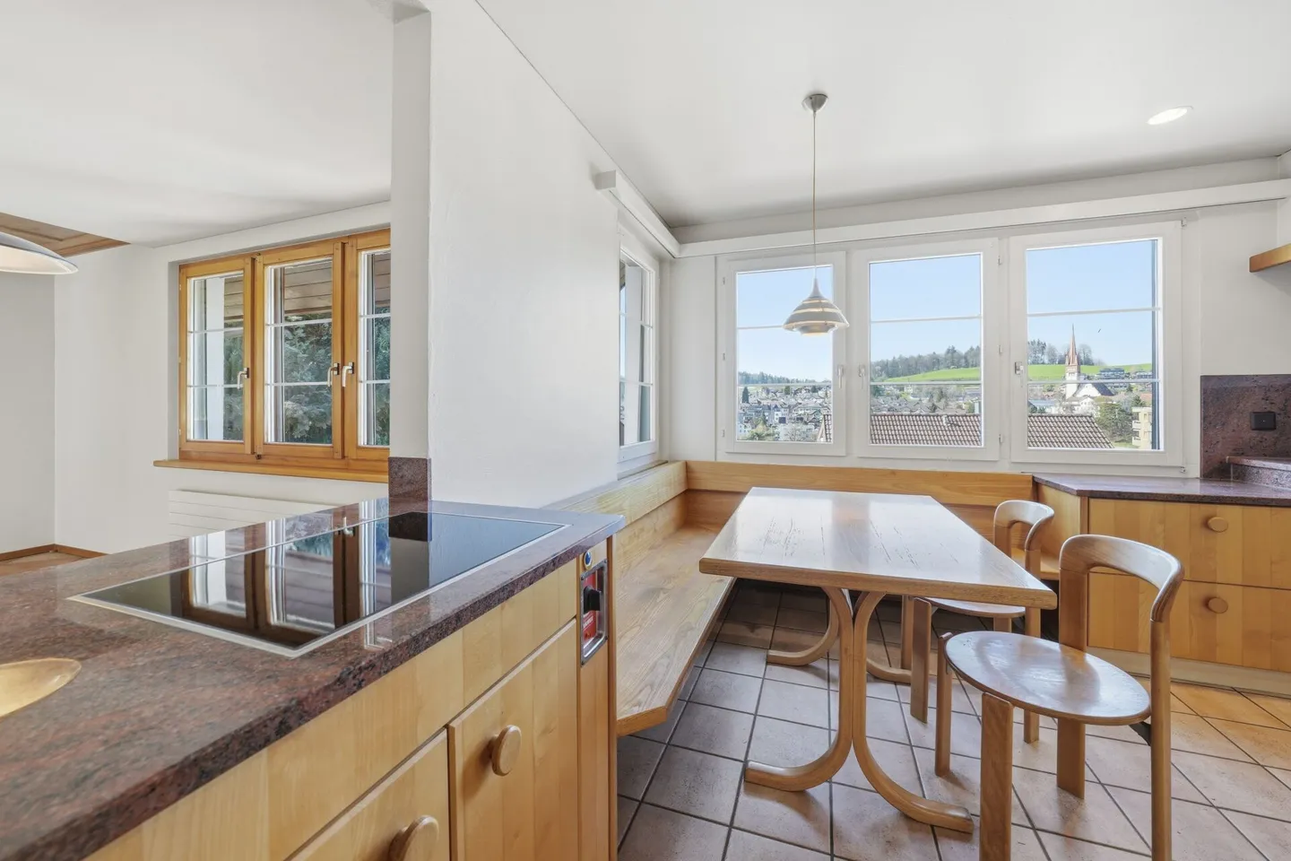 Detached Family Paradise with Apartment, Far View and Versatile Space Offer - Photo 11 of 36