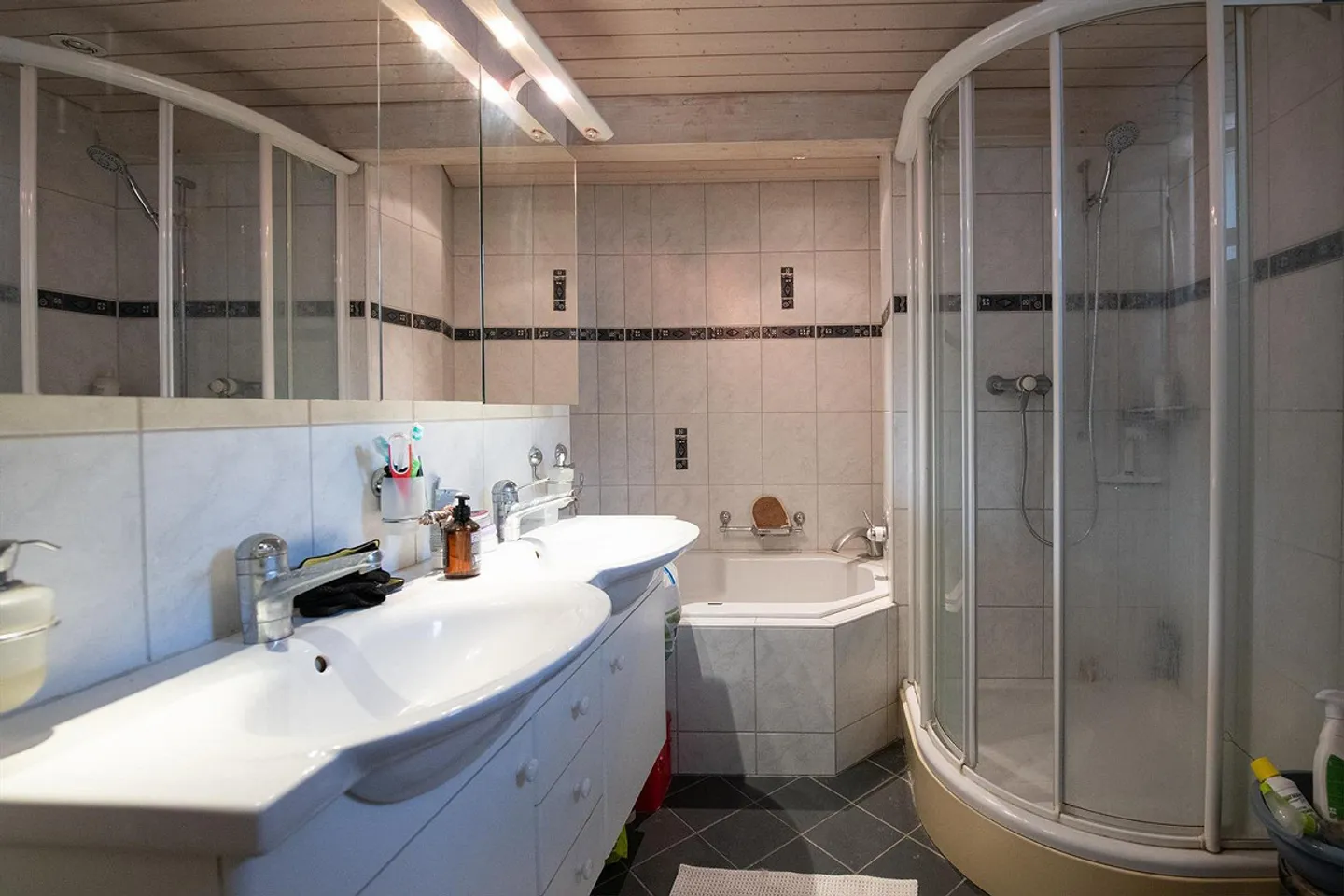 2.5 Room Apartment in Schaffhausen - Photo 8 of 13