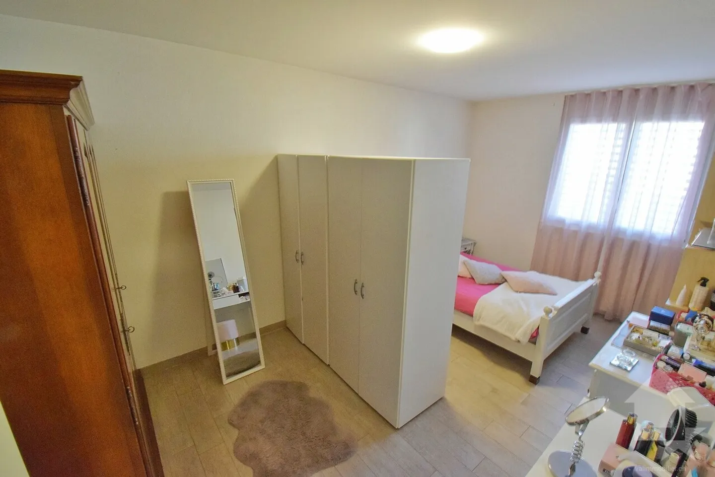 Pretty 4.5 rooms, spacious and including 1 parking space - Photo 9 of 12
