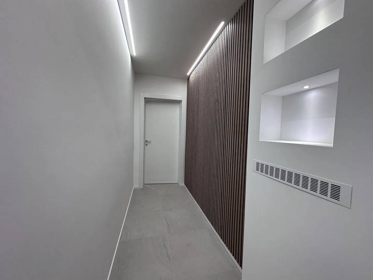 Complètement rénové avec grand jardin - Photo 2 sur 8