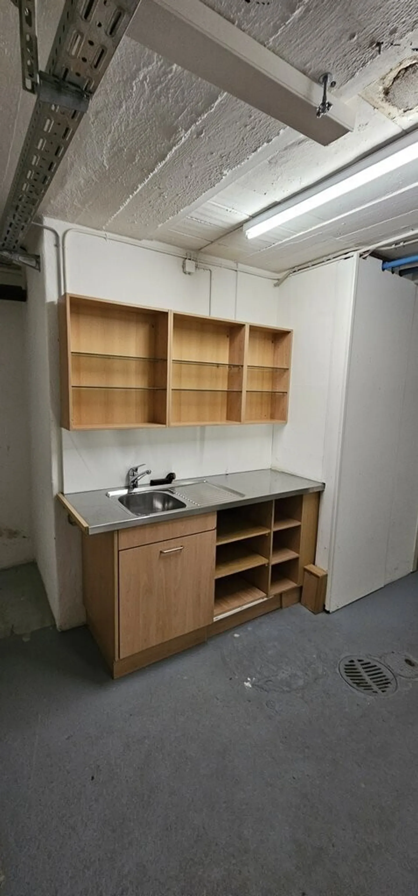 Geräumiger Werkstatt- oder Hobbyraum - Foto 9 von 10