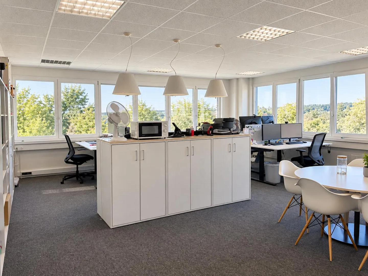 Flexible working, storing and growing - Your new commercial location - Photo 4 of 8