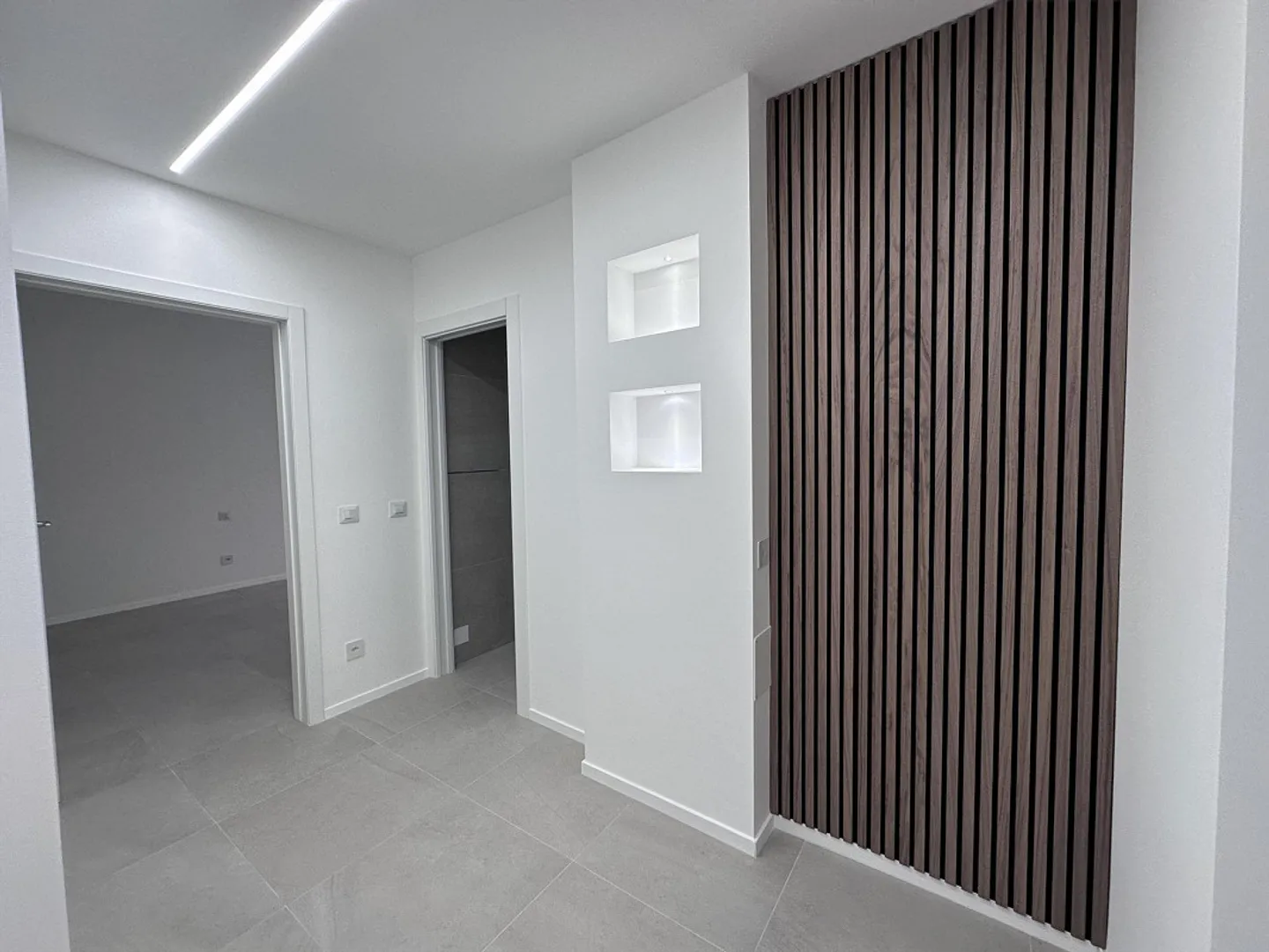 Complètement rénové avec grand jardin - Photo 3 sur 8