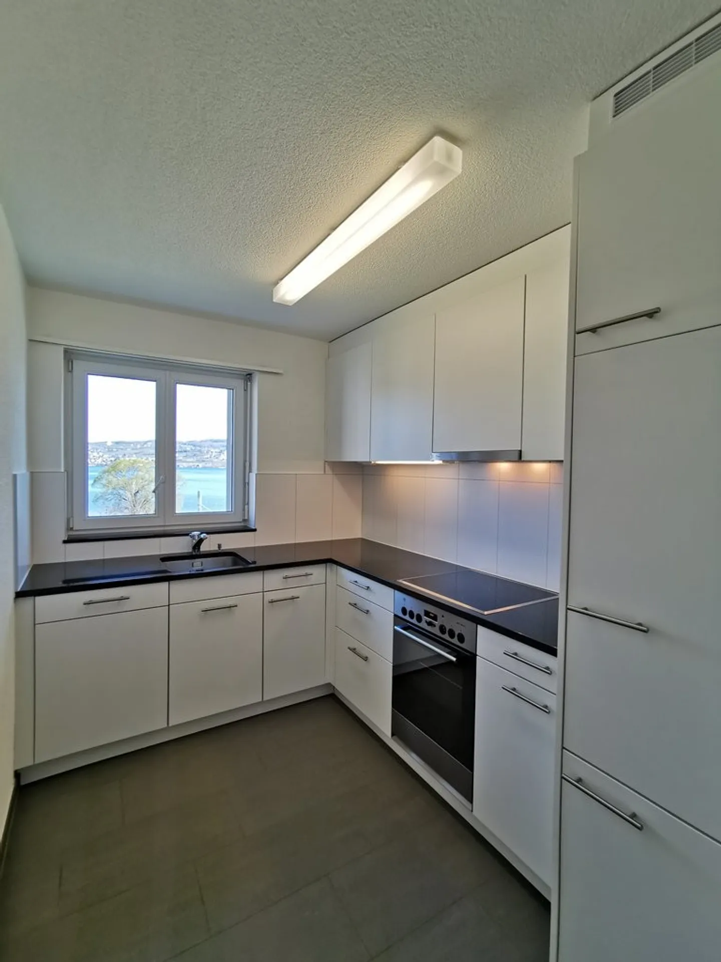 Appartement 4 pièces - Photo 2 sur 12