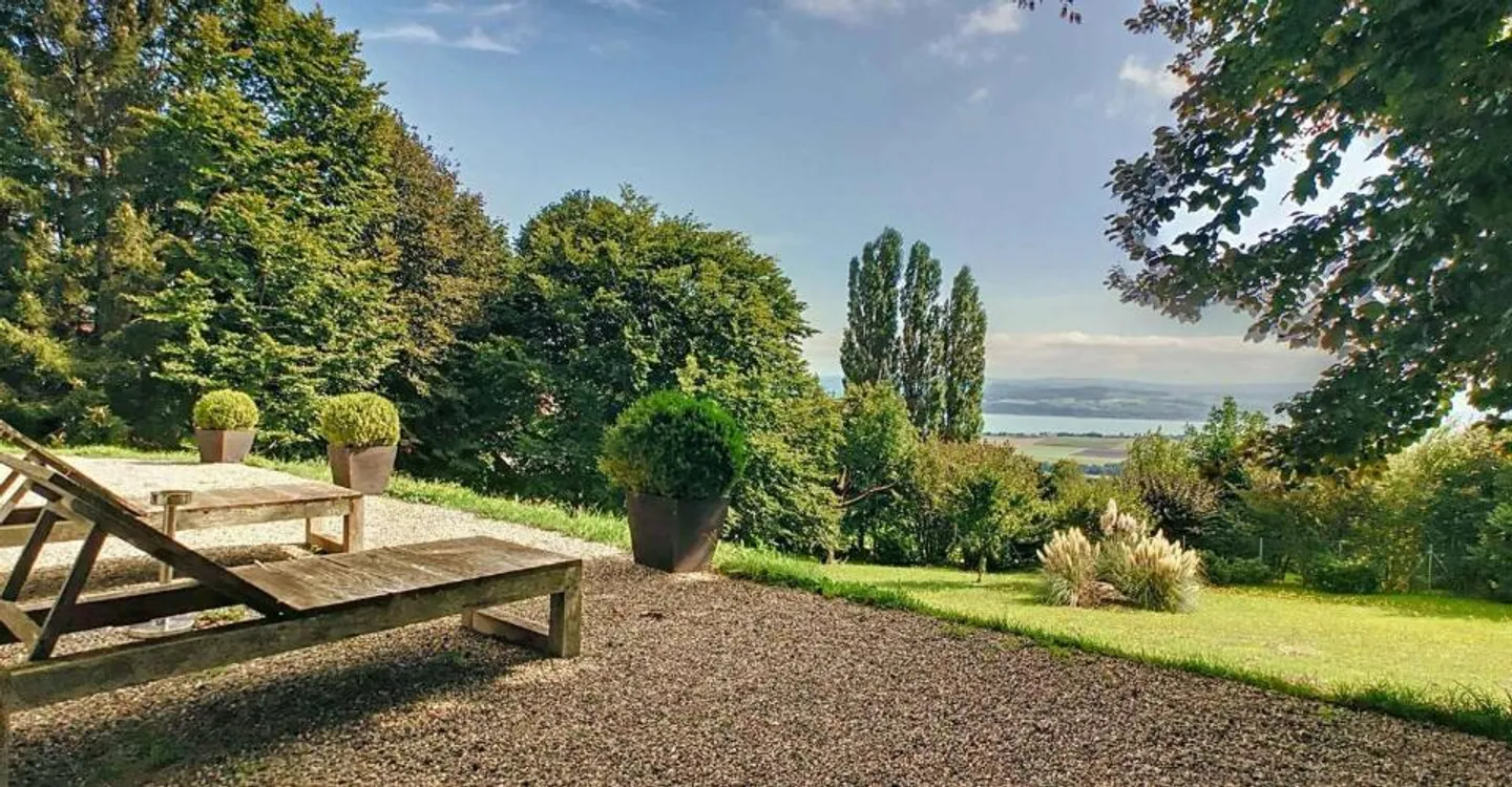 Villa Charmante avec Vue Lac - Photo 4 sur 13
