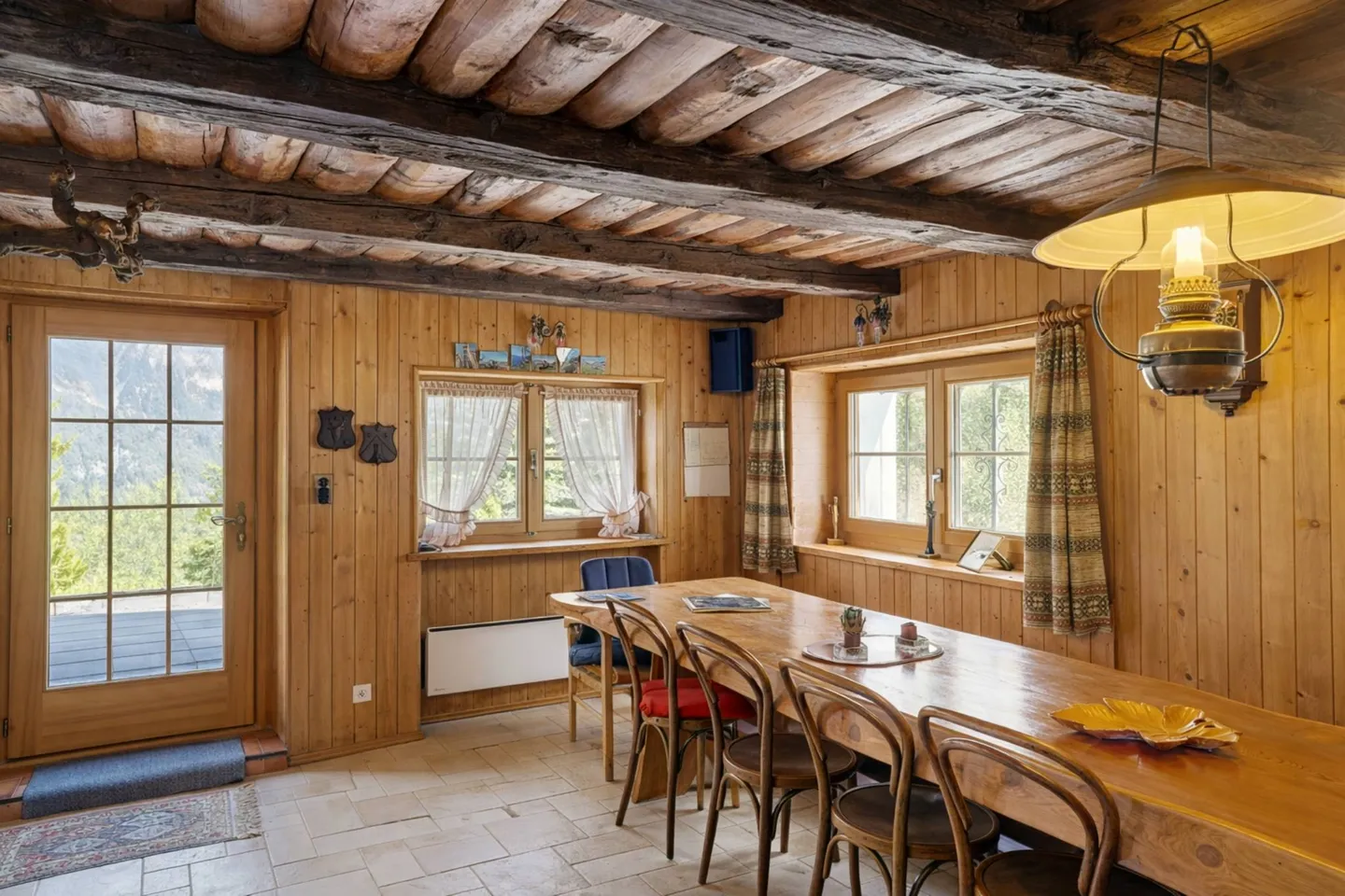 Characterful Chalet in Mayens-de-Chamoson - Photo 2 of 9