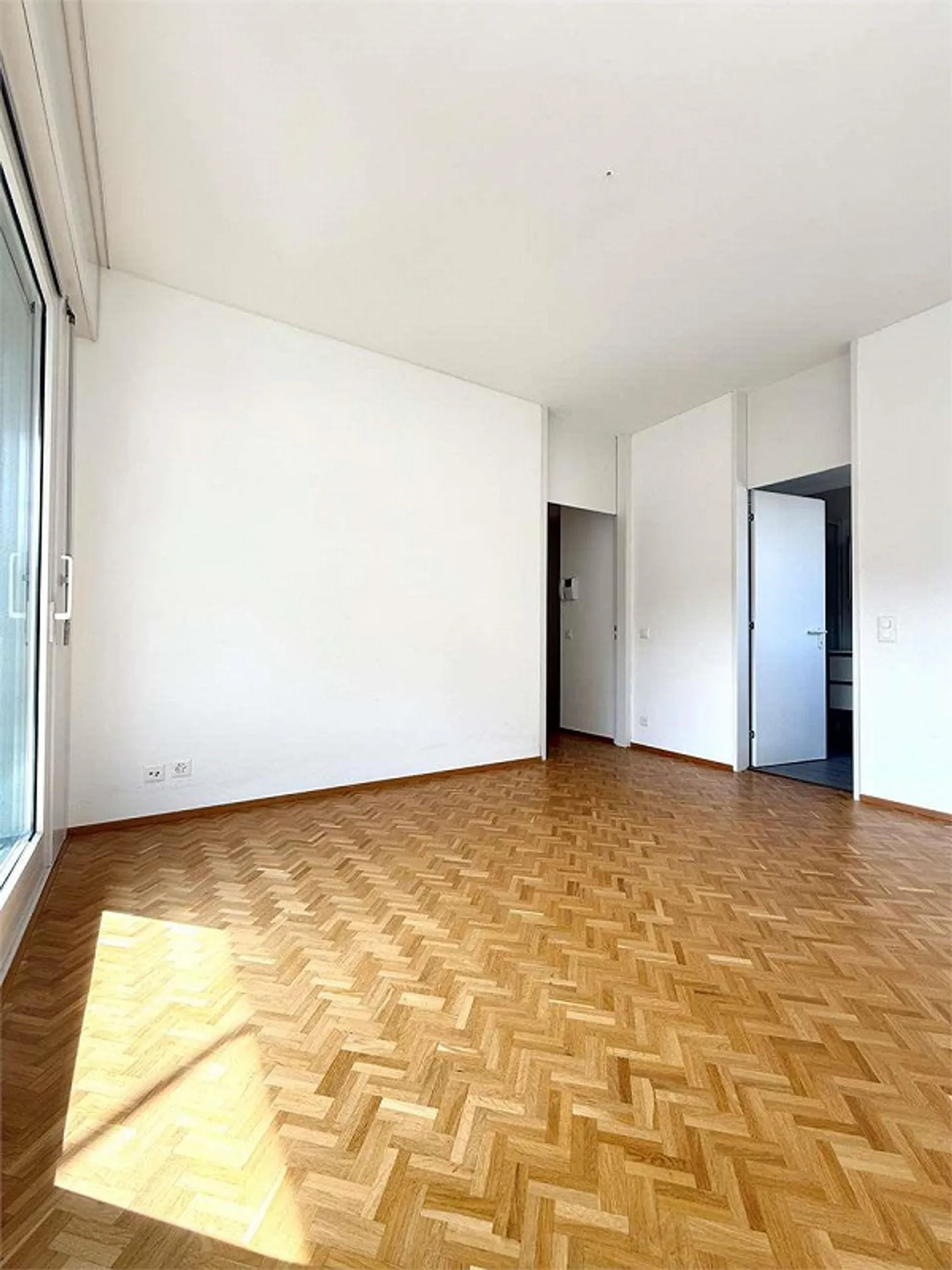 Appartamento con vista panoramica a Cassarate - Foto 9 di 13
