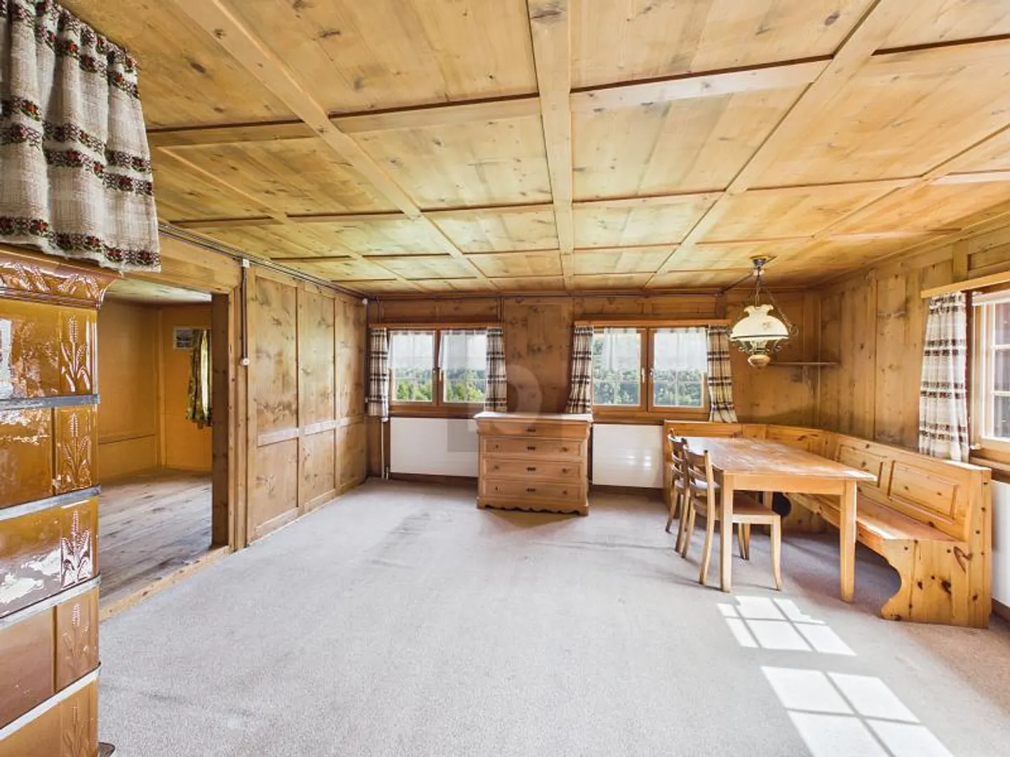 Charming Chalet with Stunning Views - Photo 3 of 6