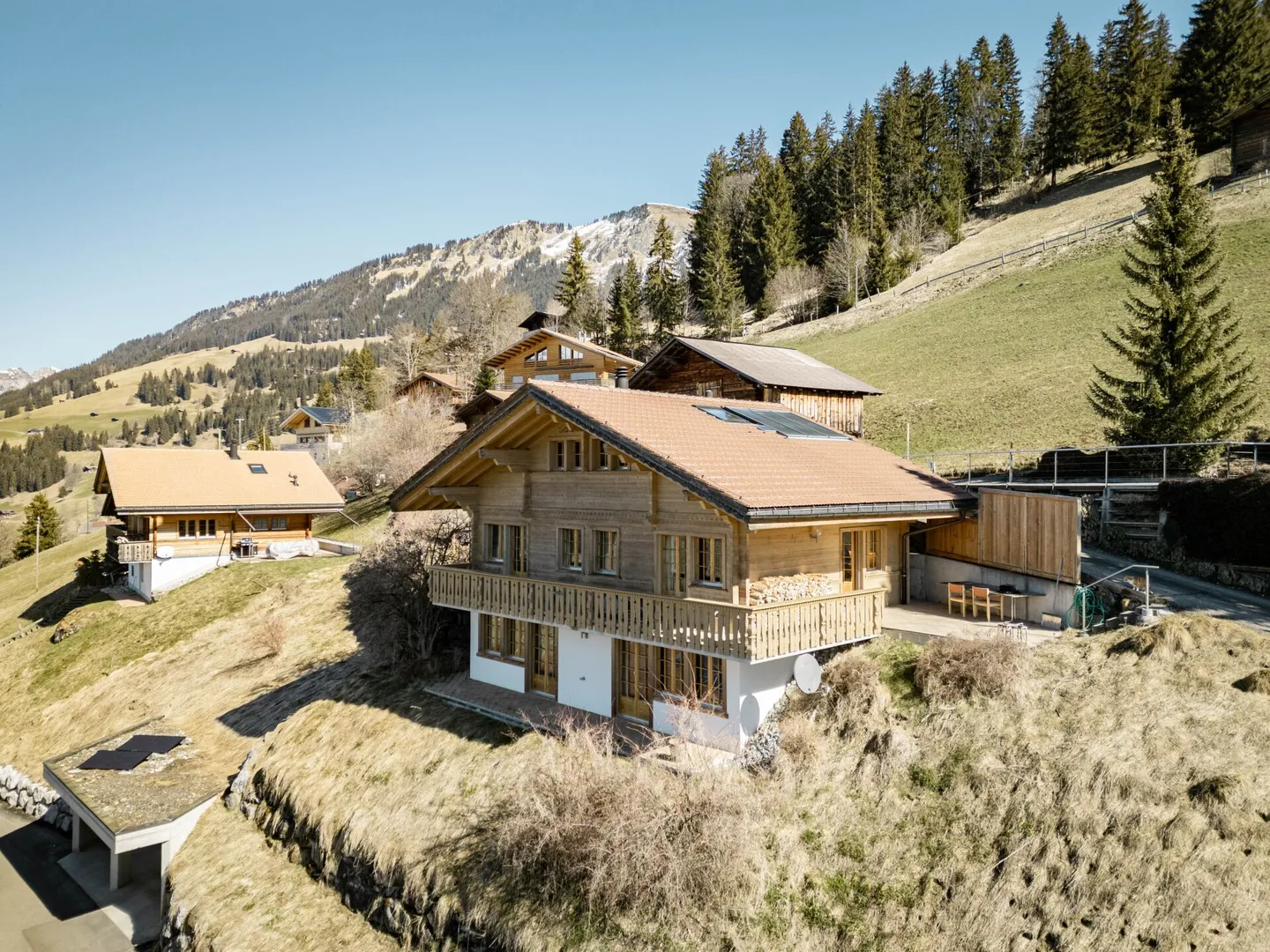 Chalet Les Trois Arcs - Votre Chalet Exclusif dans les Alpes Bernoises - Photo 2 sur 27
