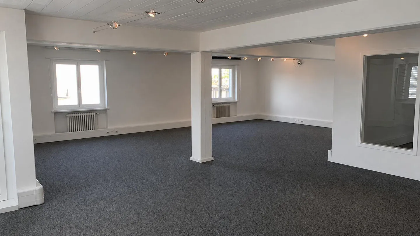 Office in Bassersdorf - Photo 5 of 8