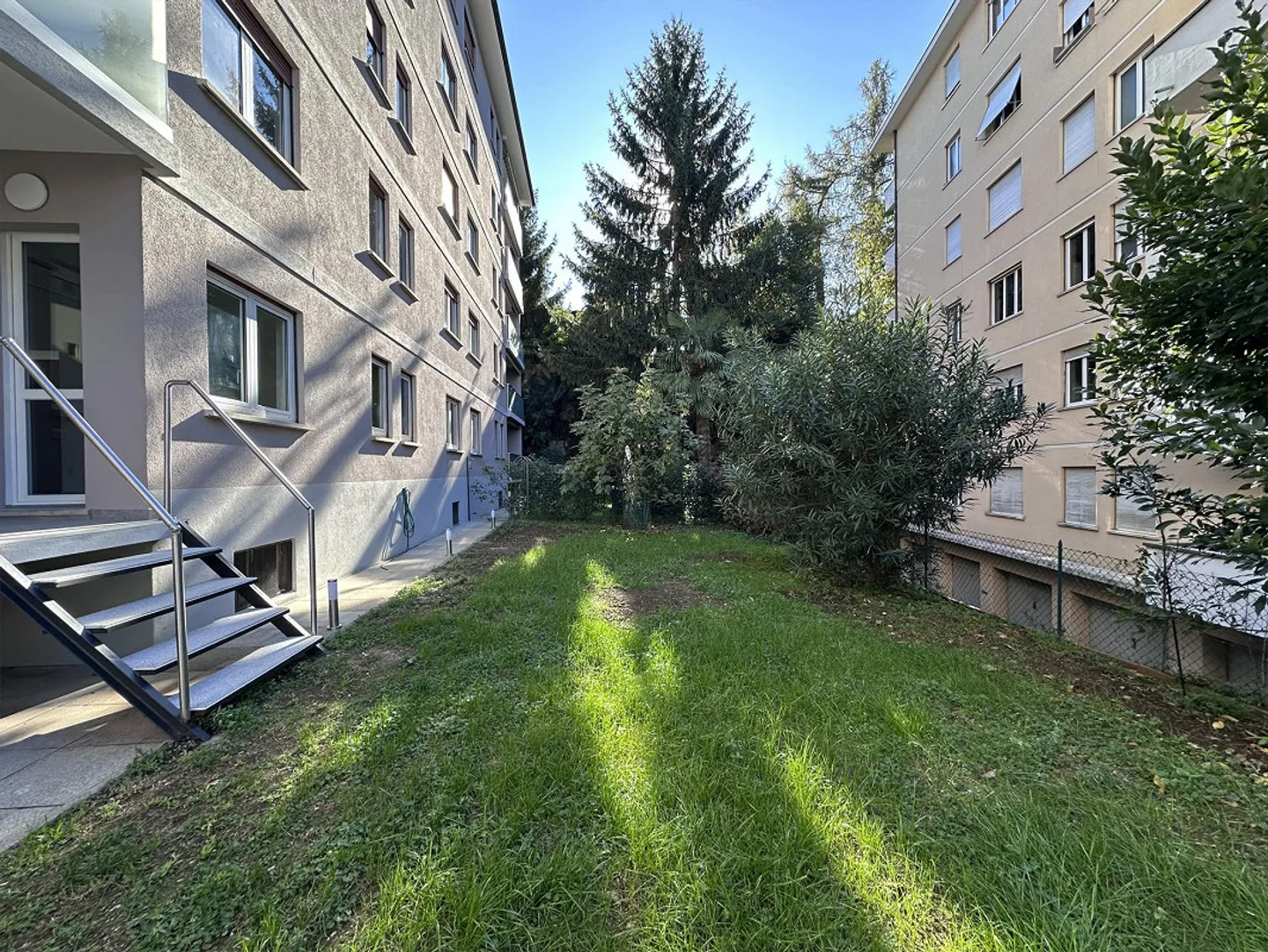 Complètement rénové avec grand jardin - Photo 8 sur 8