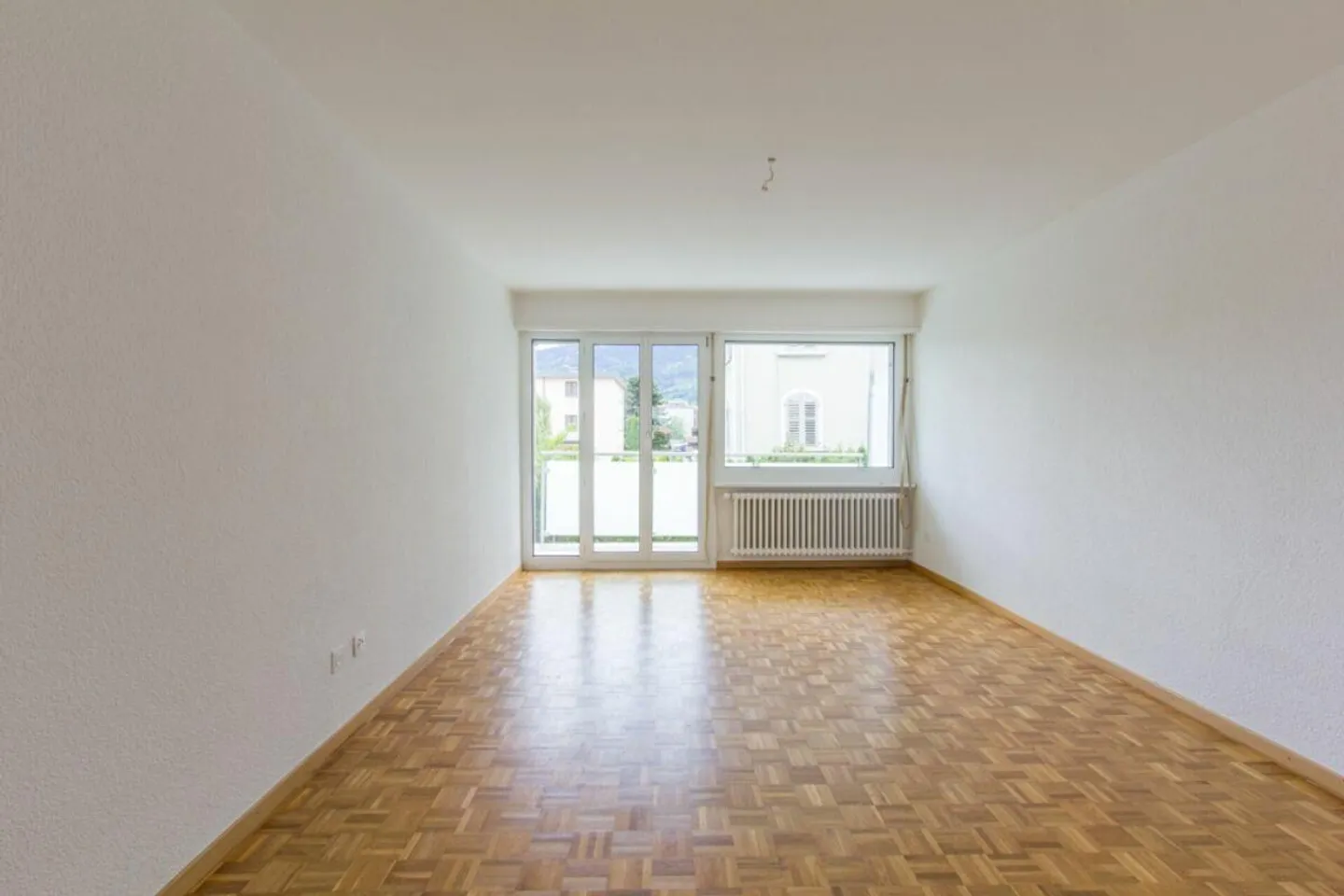 Living in a central and quiet location - Photo 5 of 10