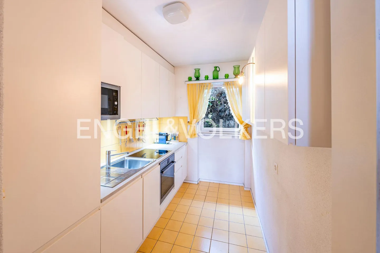 Charmante Wohnung mit Seeblick - Foto 4 von 8