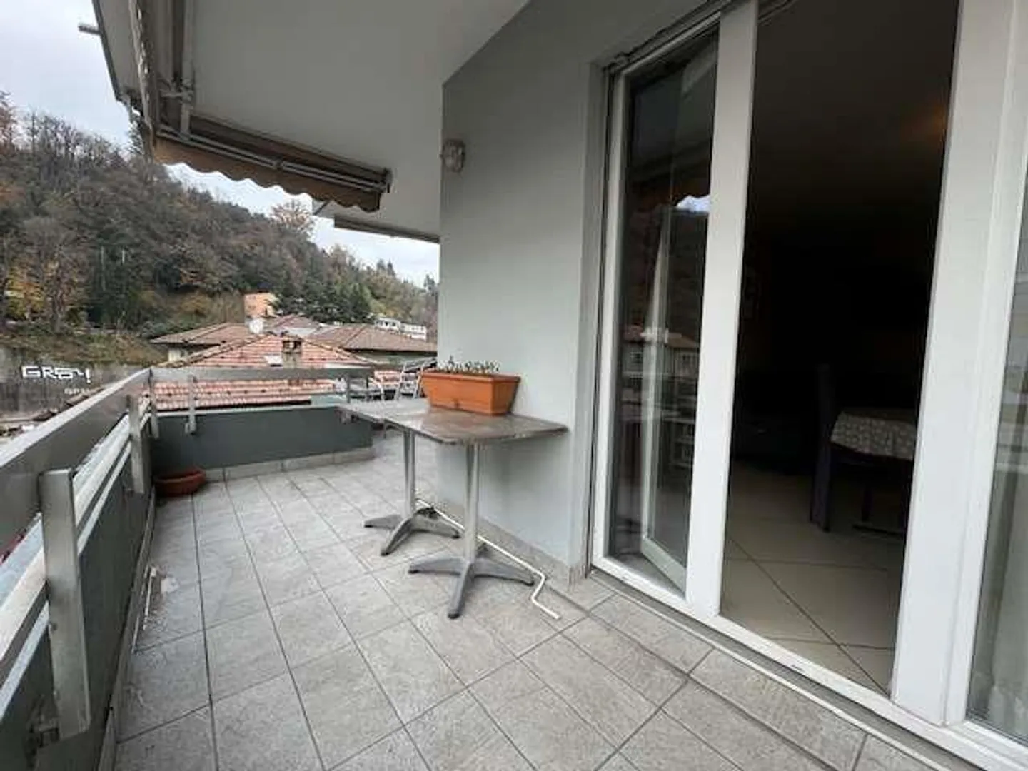 Helles 3.5-Zimmer-Apartment in Paradiso in Wohngegend - Foto 2 von 5