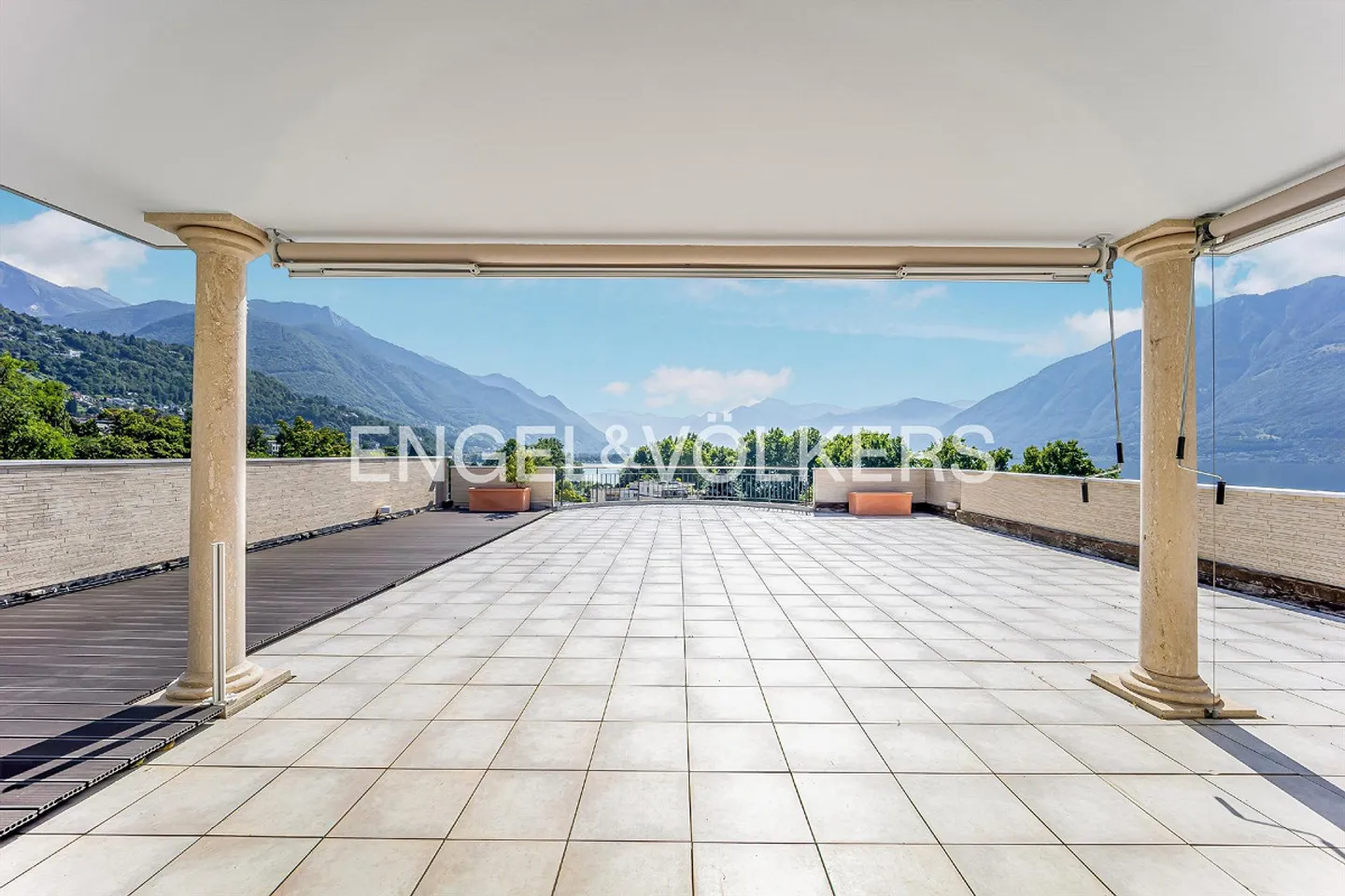 Appartement penthouse exclusif avec terrasse et vue sur le lac à Minusio (113) - Photo 3 sur 14