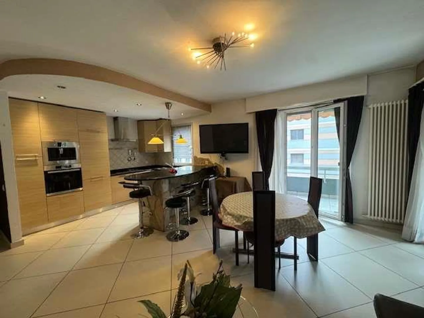 Helles 3.5-Zimmer-Apartment in Paradiso in Wohngegend - Foto 1 von 5