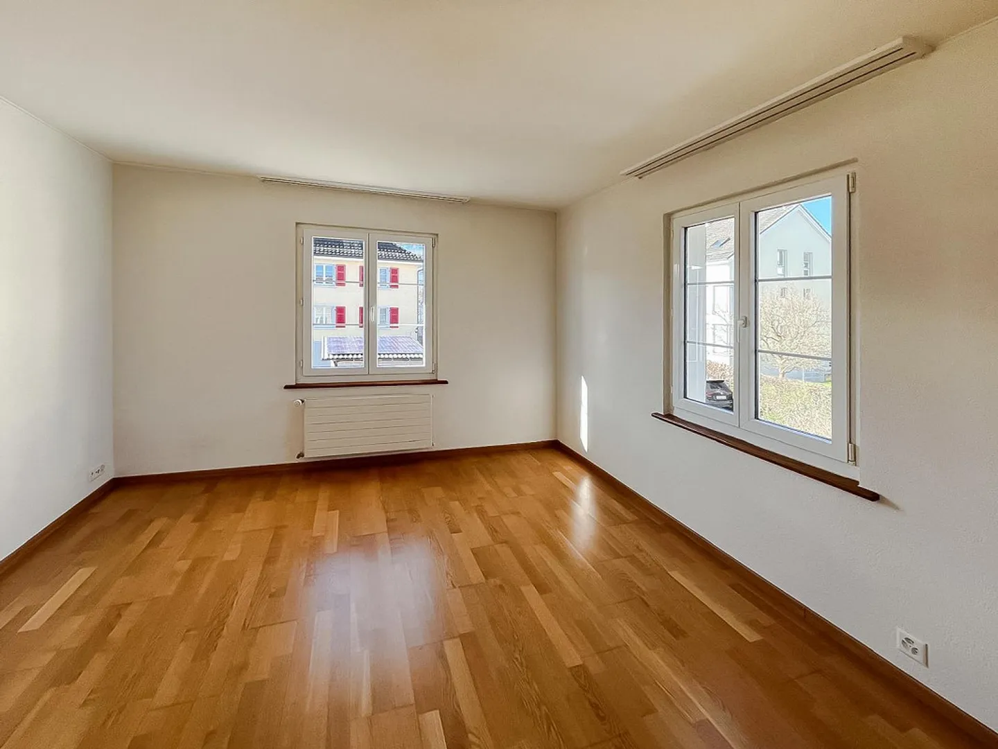 Maison jumelée avec grand jardin - Photo 8 sur 10