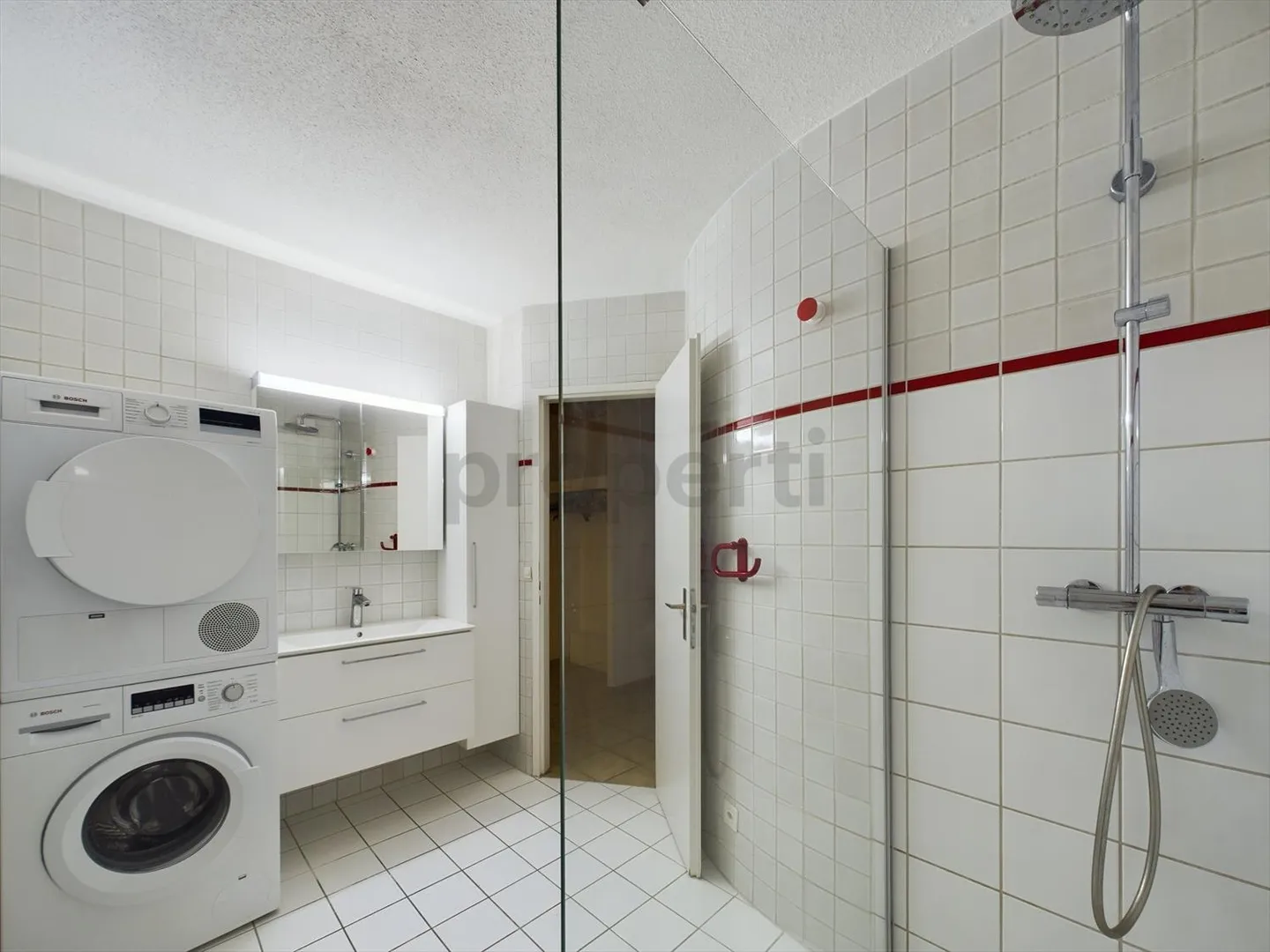 Esclusivo appartamento duplex 3.5 con fascino e stile a Thun - Foto 9 di 13