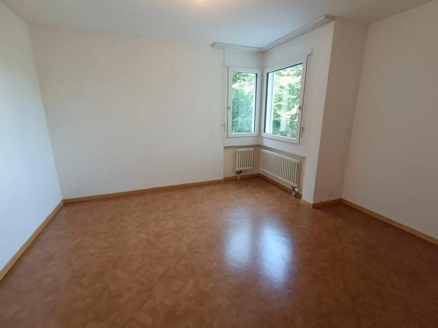 Appartement lumineux de 3,5 pièces près de la ville - Photo 6 sur 9