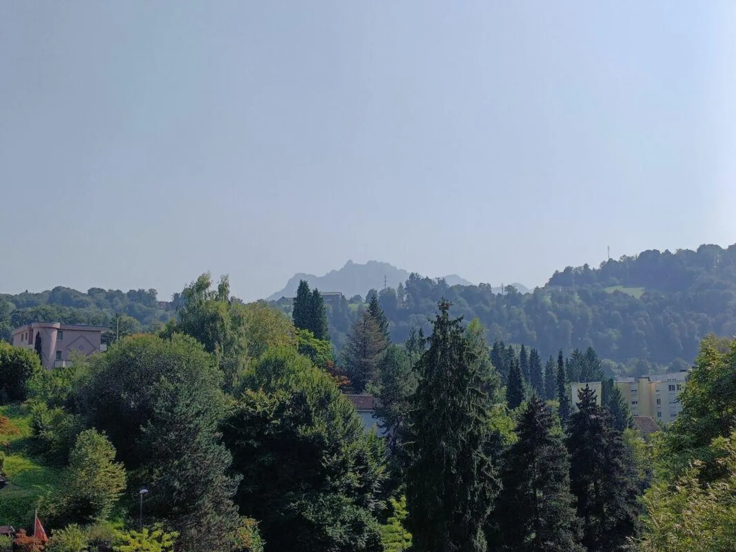 Appartement lumineux de 3,5 pièces près de la ville - Photo 9 sur 9