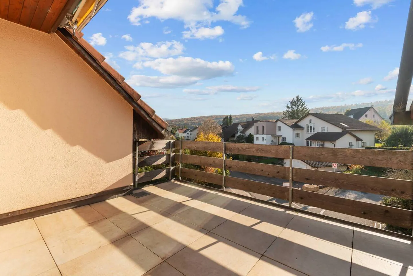 Maisonette apartment with fireplace, garden seating area and 2 outdoor parking spaces! - Photo 13 of 17